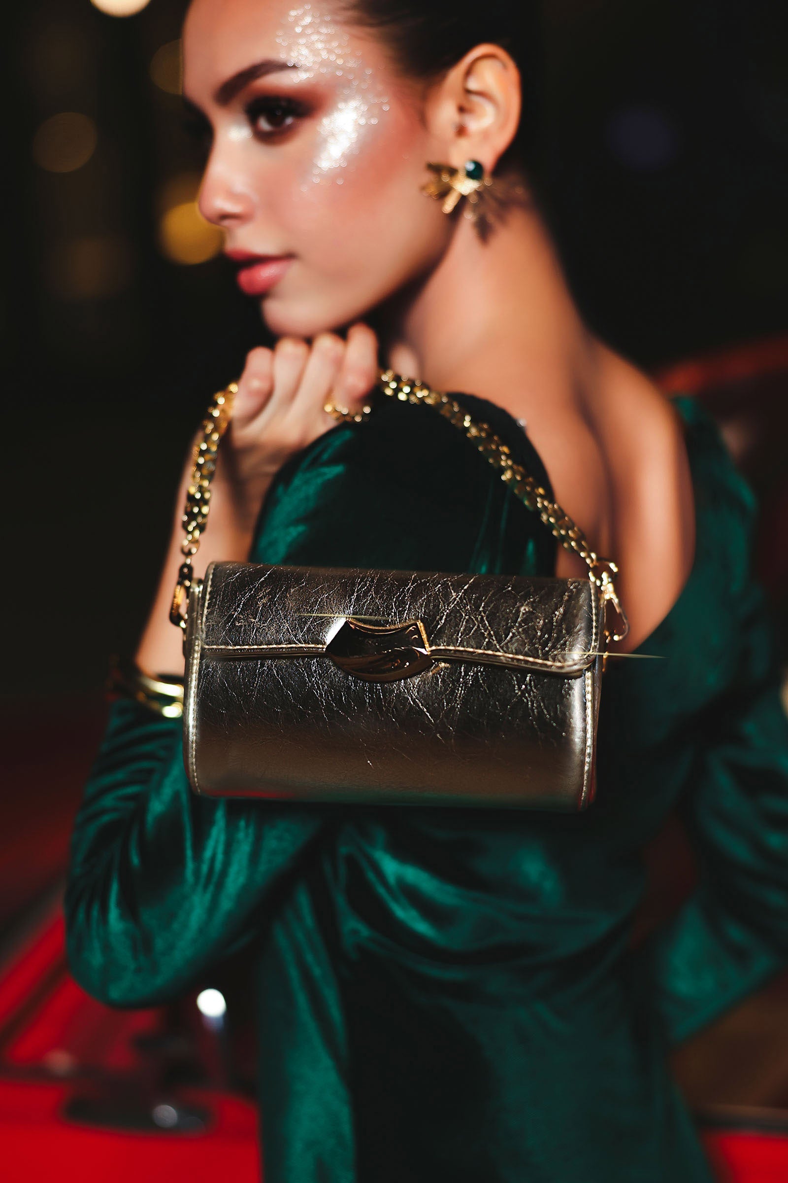 https://cdn.shopify.com/s/files/1/0620/8788/9062/files/MBG-W25-20_Gold_Closeup_D.jpg?v=1763736200