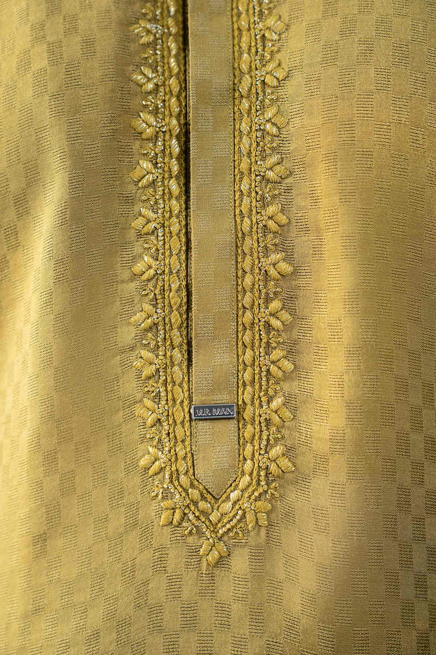https://cdn.shopify.com/s/files/1/0620/8788/9062/files/MBM-KRW25-16MustardCloseup_E.jpg?v=1767349685