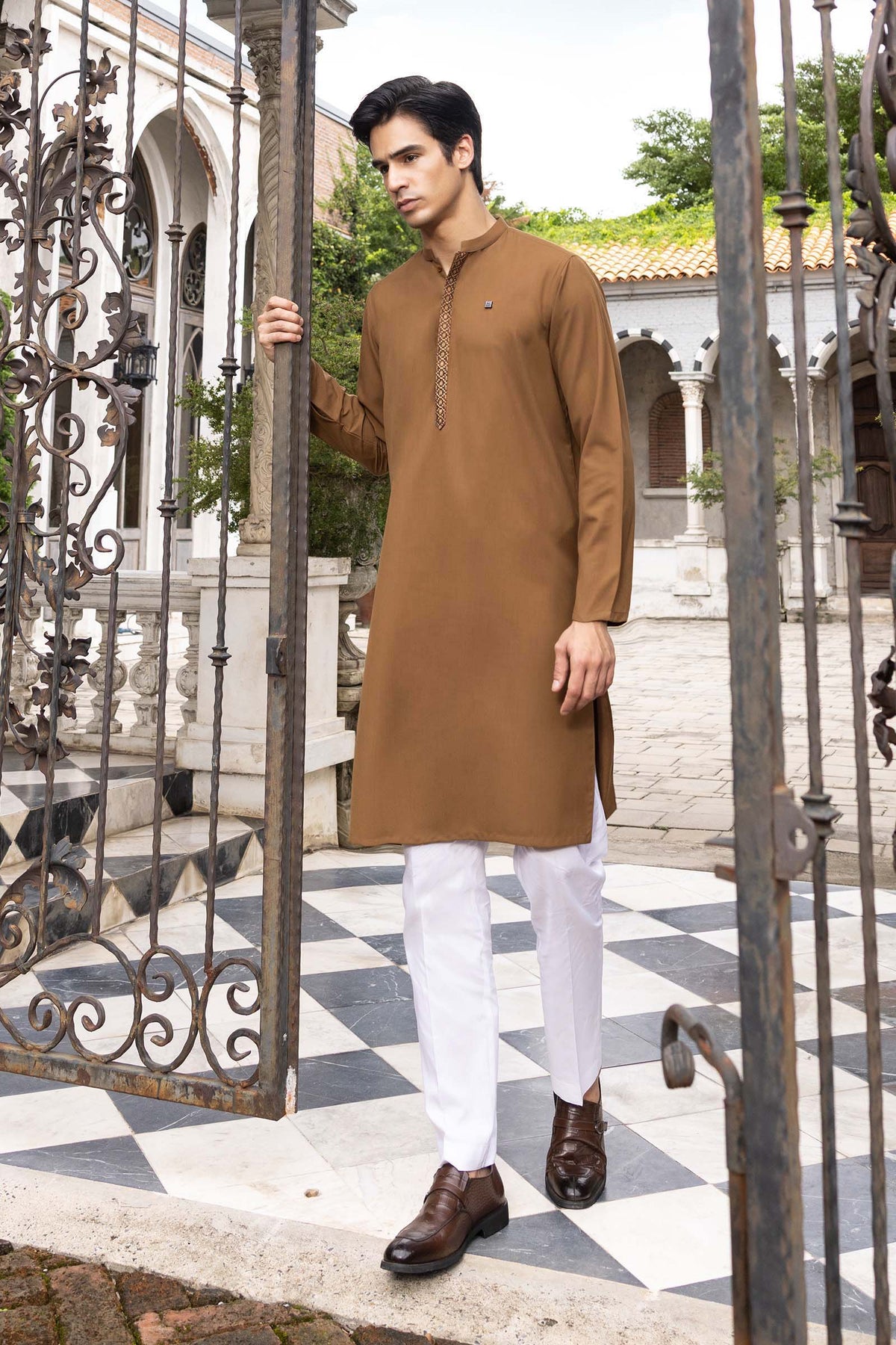 Embroidered Blended Kurta