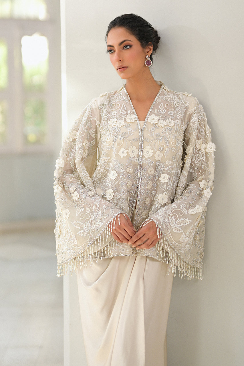 https://cdn.shopify.com/s/files/1/0588/3661/5221/products/MEHLUMSMLP-118.jpg?v=1705063519