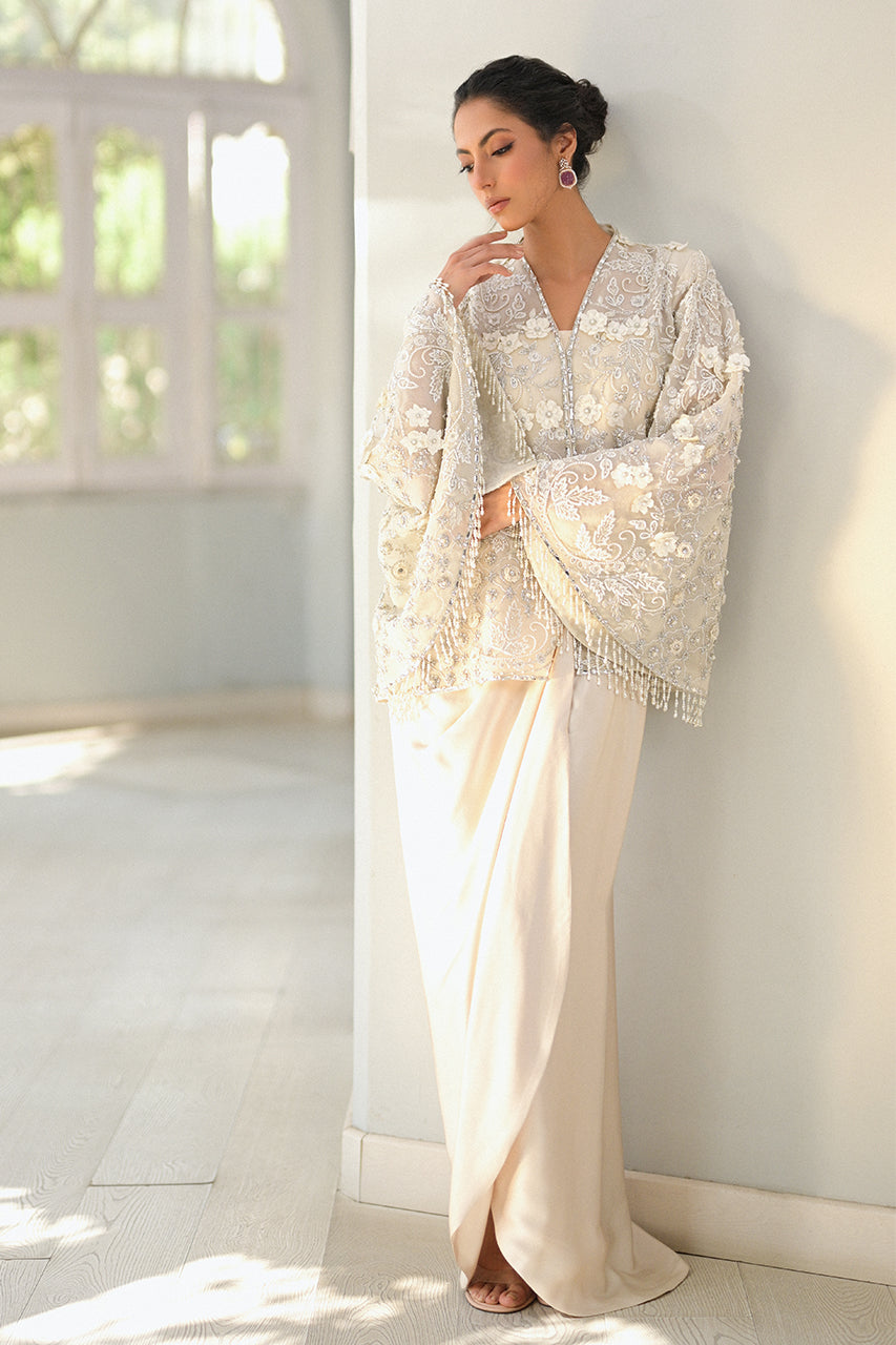https://cdn.shopify.com/s/files/1/0588/3661/5221/products/MEHLUMSMLP-119.jpg?v=1705063519