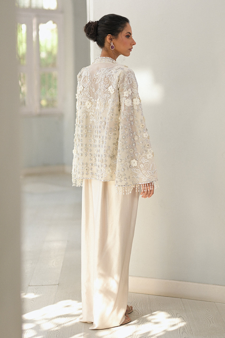 https://cdn.shopify.com/s/files/1/0588/3661/5221/products/MEHLUMSMLP-123.jpg?v=1705063519