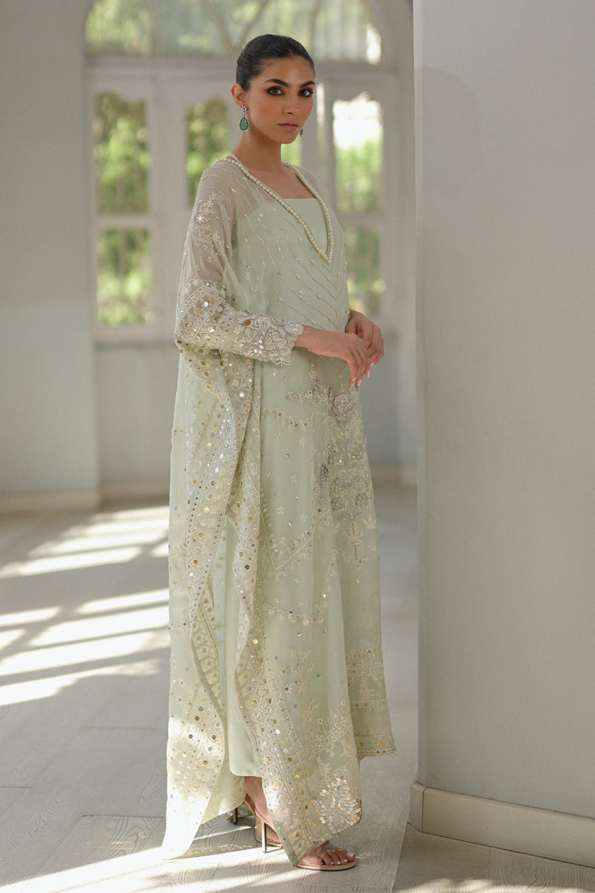 https://cdn.shopify.com/s/files/1/0588/3661/5221/products/MEHLUMSMLP-133.jpg?v=1705063546