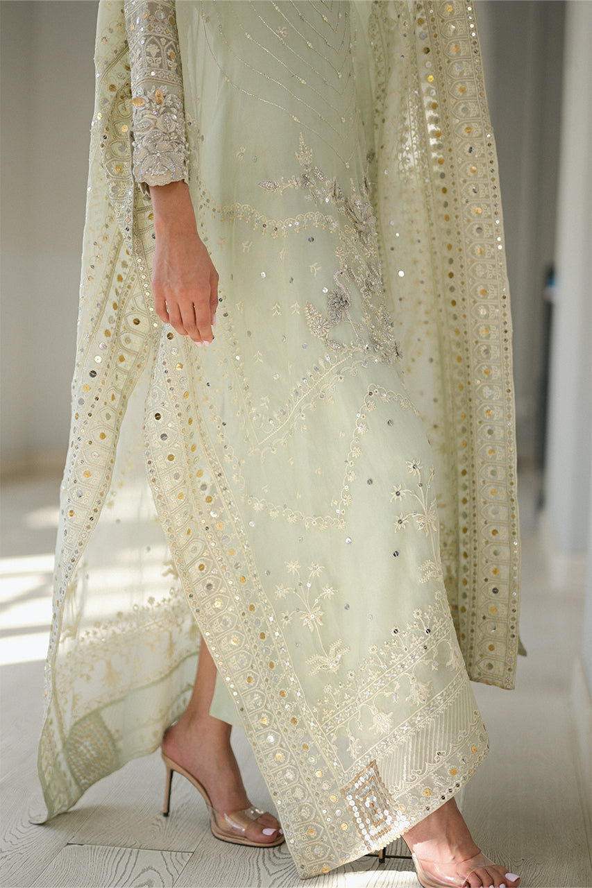 https://cdn.shopify.com/s/files/1/0588/3661/5221/products/MEHLUMSMLP-135.jpg?v=1705063546