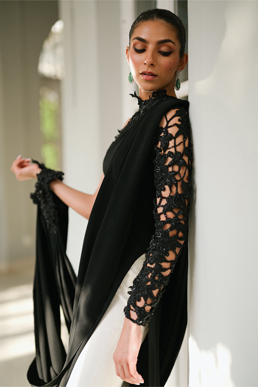 https://cdn.shopify.com/s/files/1/0588/3661/5221/products/MEHLUMSMLP-201.jpg?v=1751622911