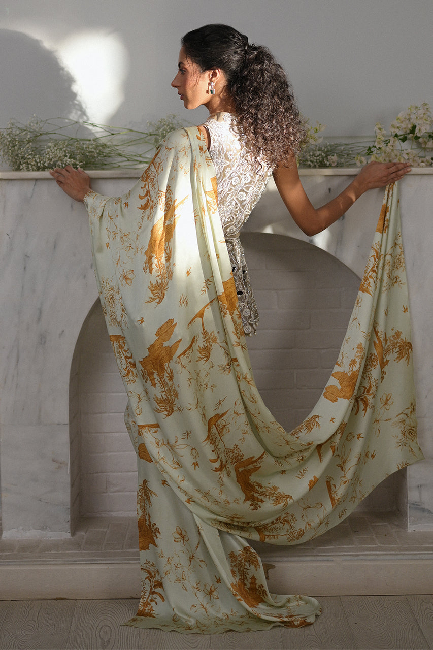 https://cdn.shopify.com/s/files/1/0588/3661/5221/products/MEHLUMSMLP-89.jpg?v=1751622912