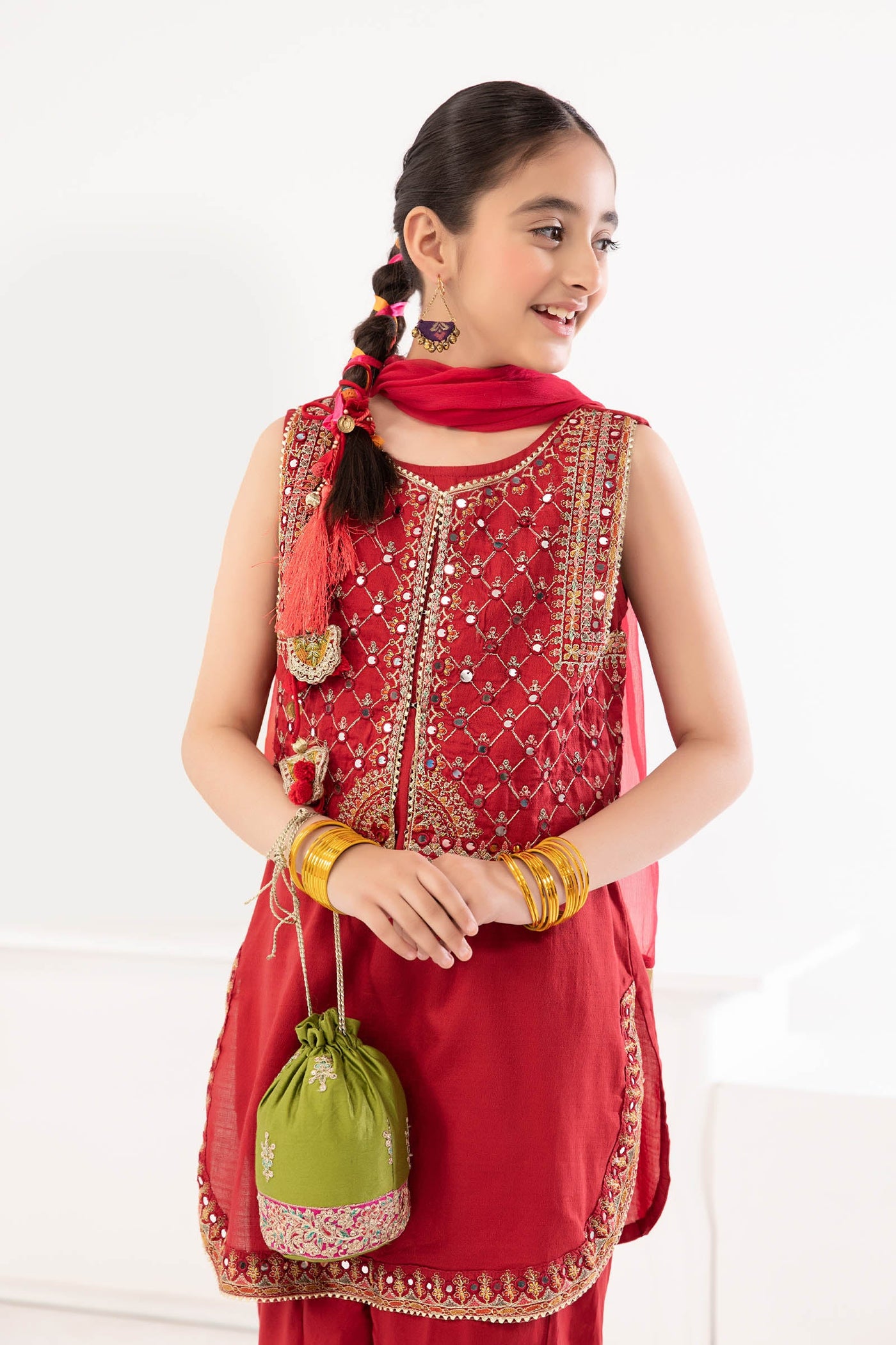 https://cdn.shopify.com/s/files/1/0620/8788/9062/products/MKDEF2334RedCloseUp.jpg?v=1679474849