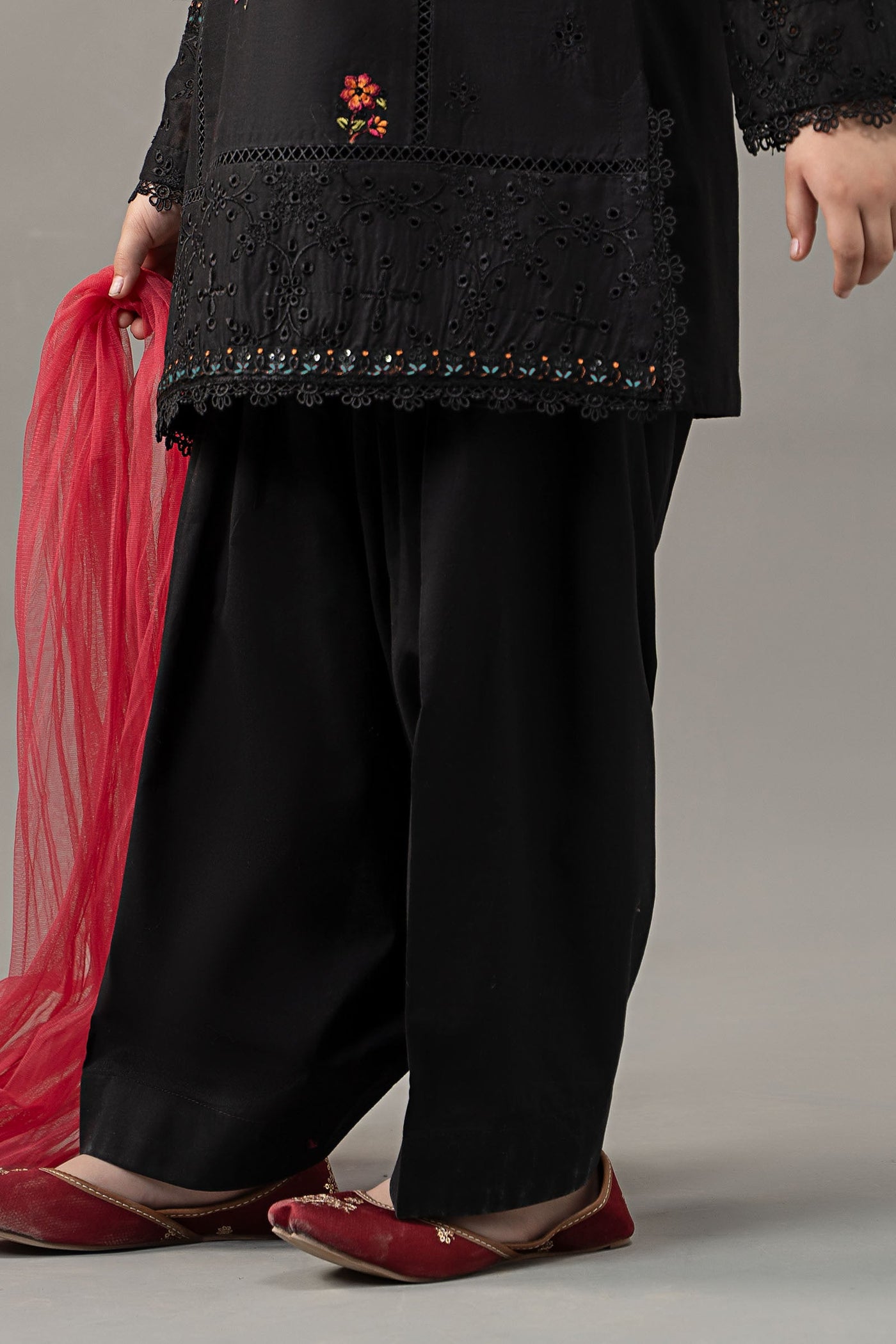 3 Piece Embroidered Lawn Suit