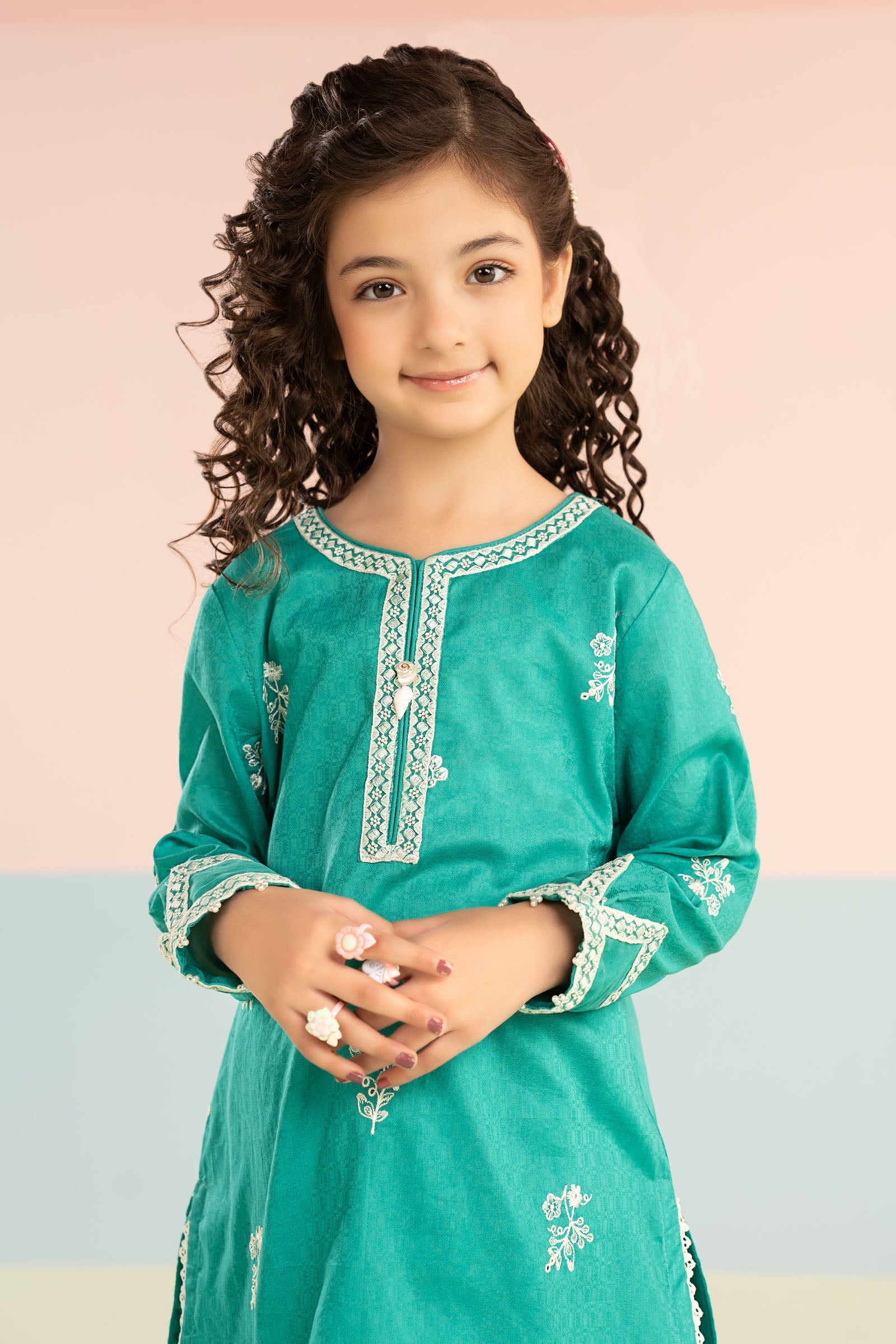 https://cdn.shopify.com/s/files/1/0620/8788/9062/files/MKDEF2601GreenCloseup_D.jpg?v=1768985140