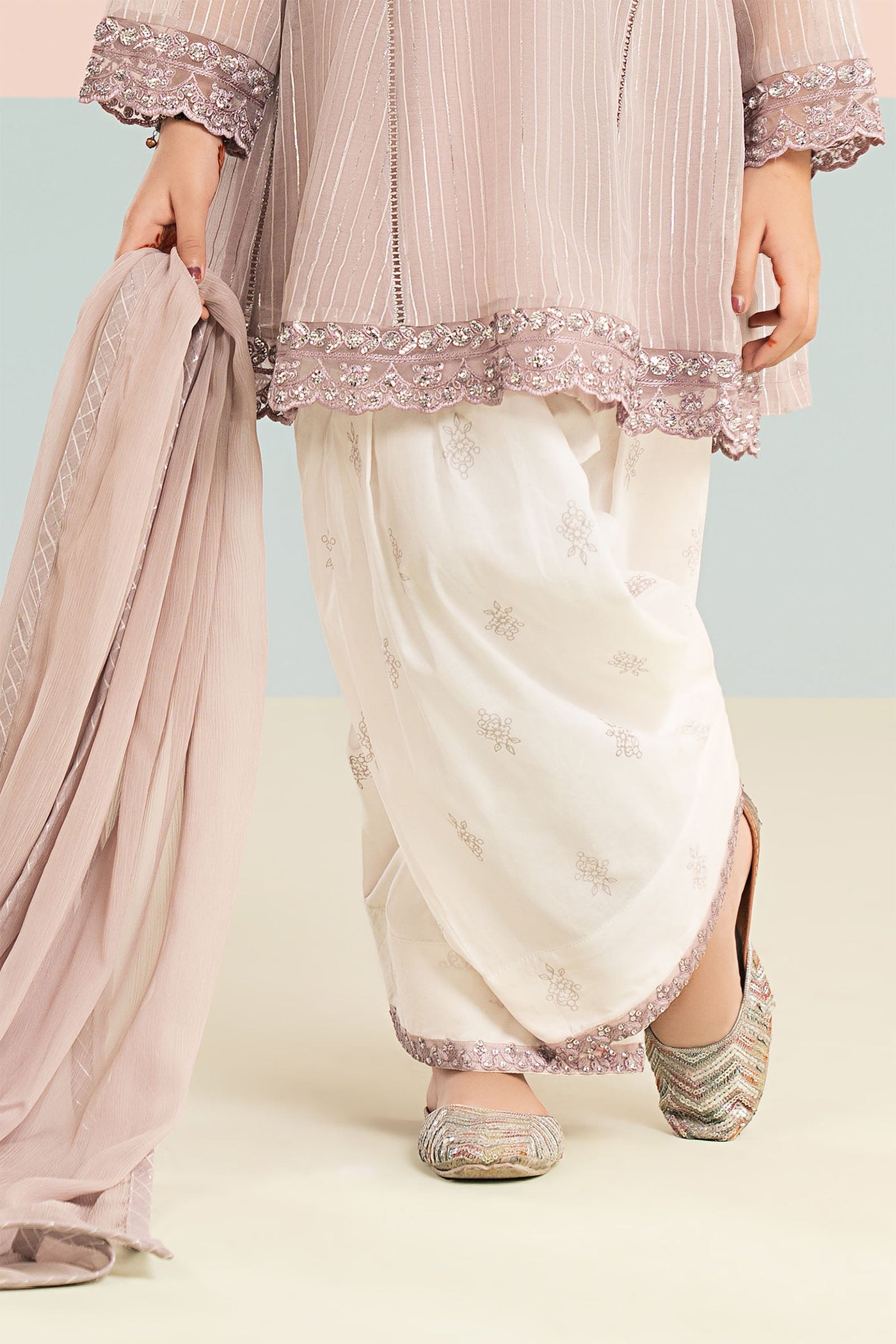 https://cdn.shopify.com/s/files/1/0620/8788/9062/files/MKDEF2613LilacCloseup_H.jpg?v=1768577752