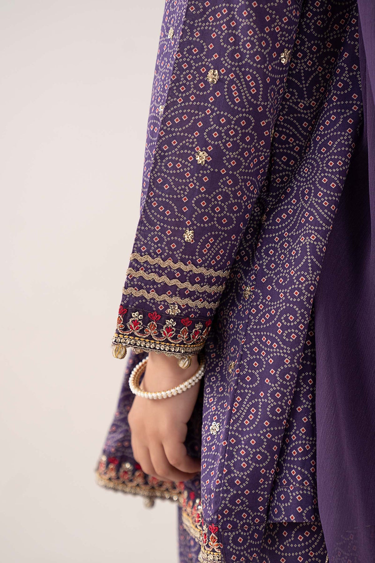 3 Piece Embroidered Lawn Suit