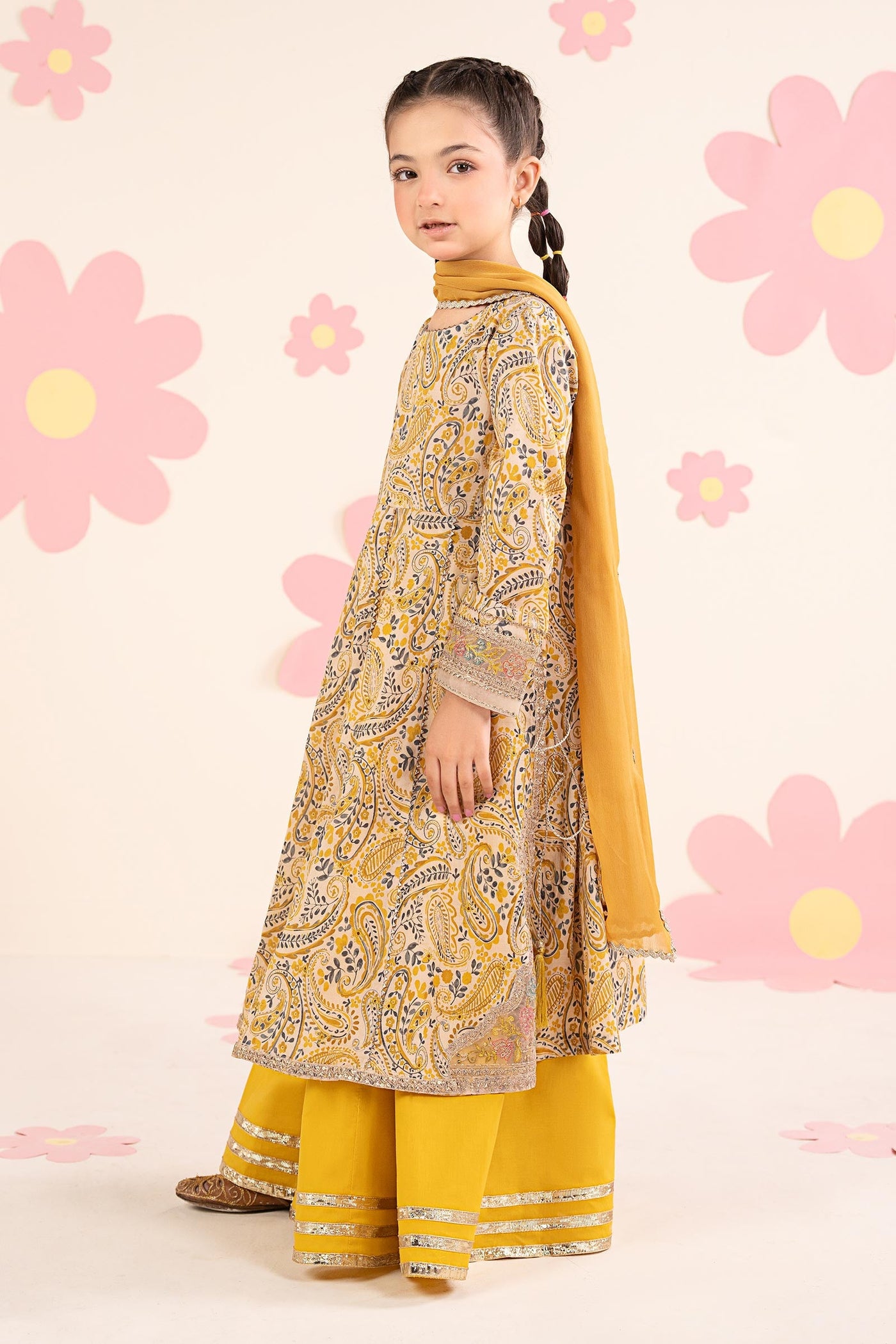 3 Piece Embroidered Lawn Suit
