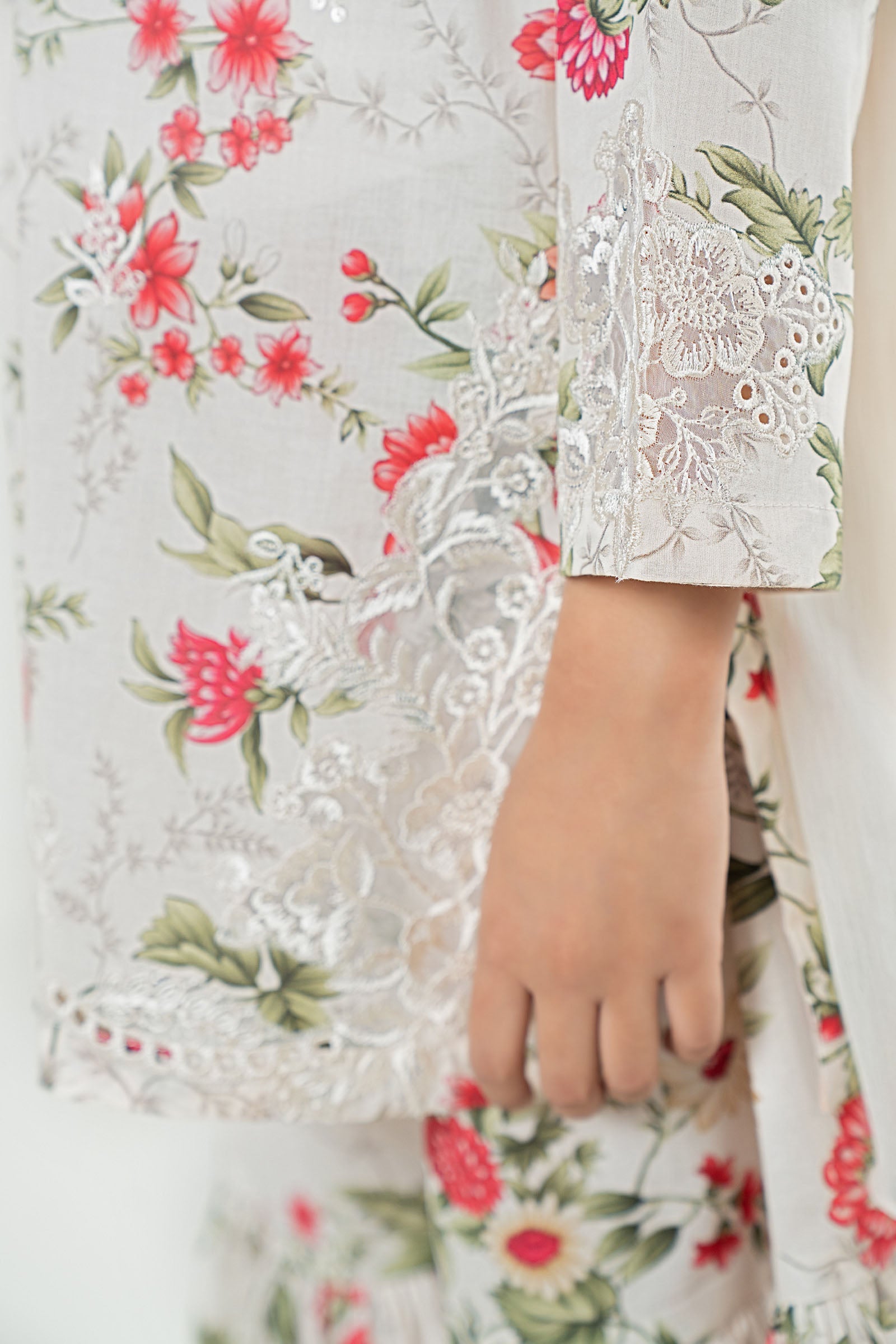 3 Piece Embroidered Lawn Suit