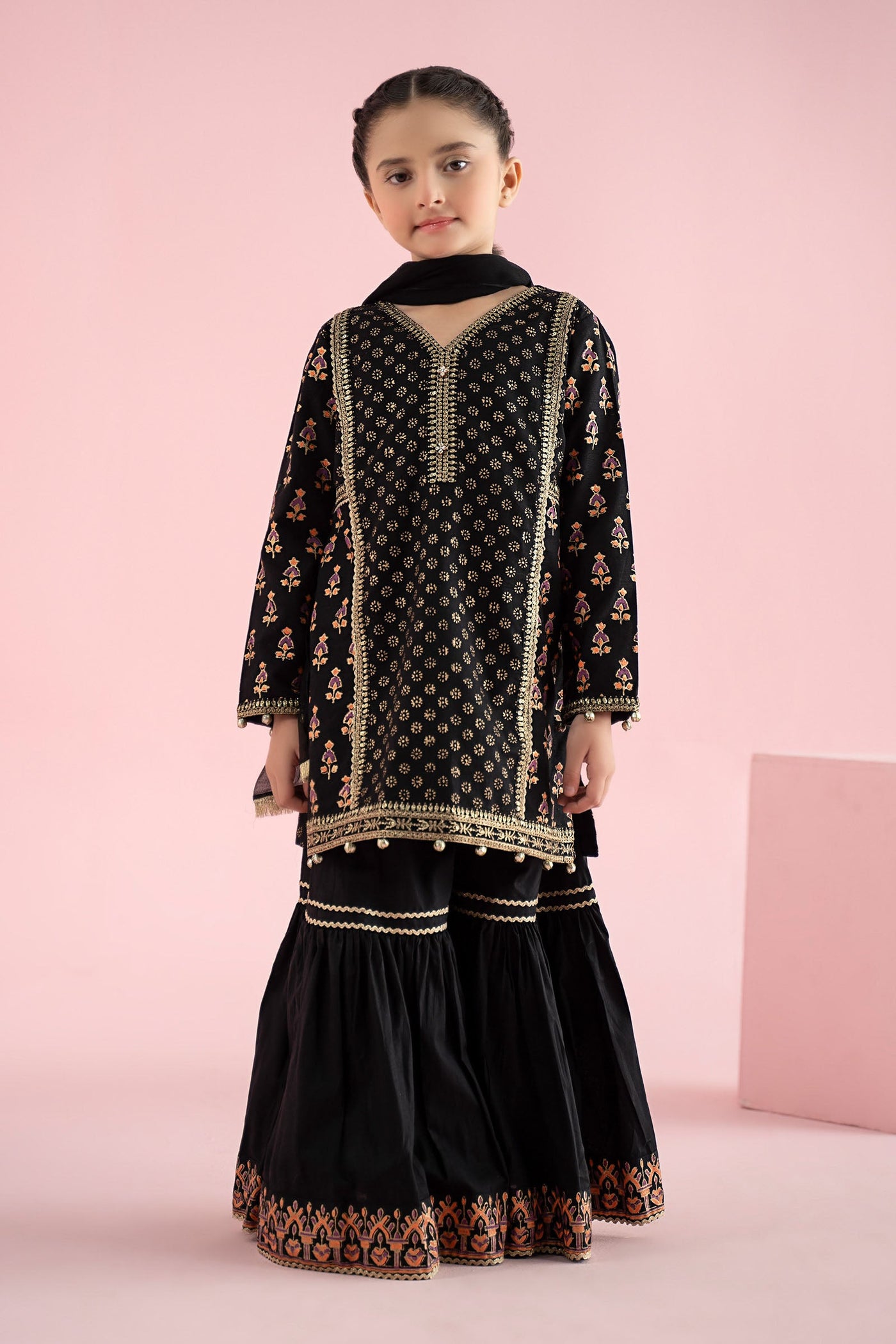 3 Piece Embroidered Karandi Suit
