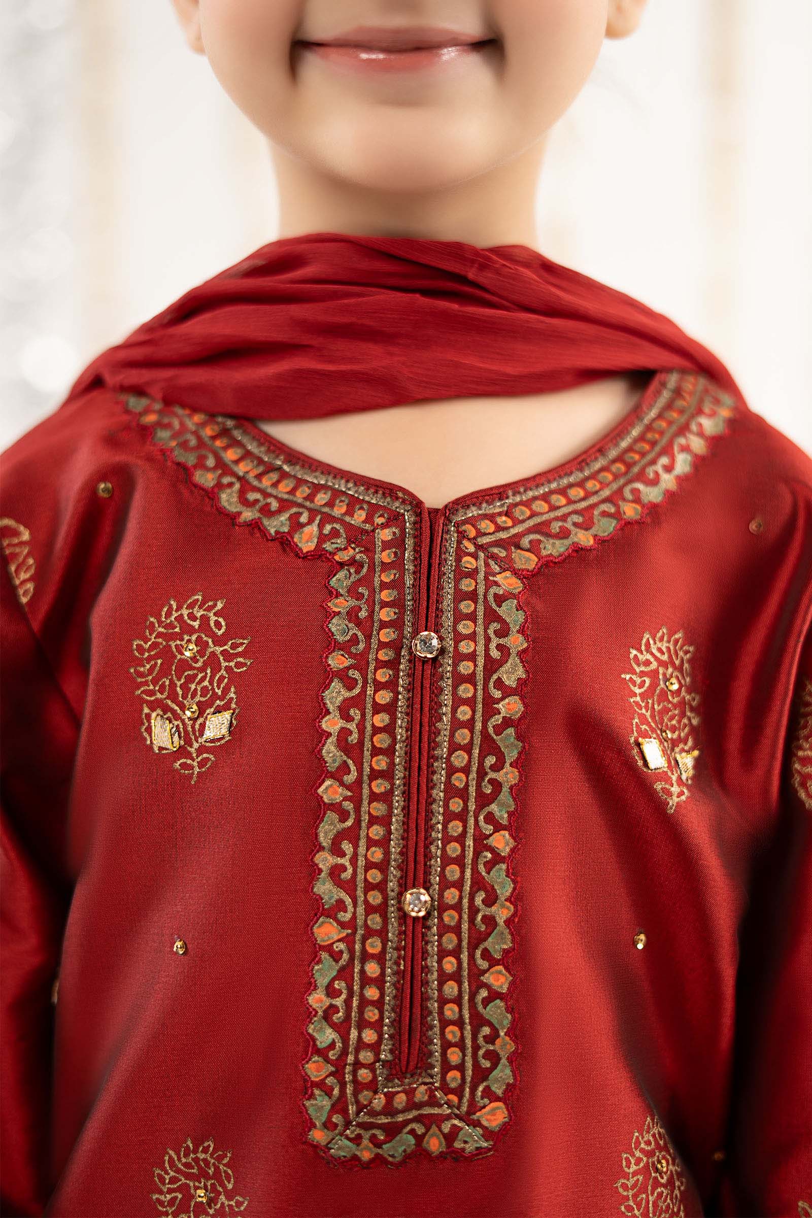 https://cdn.shopify.com/s/files/1/0620/8788/9062/files/MKSEF2646MaroonCloseup_G.jpg?v=1771687392