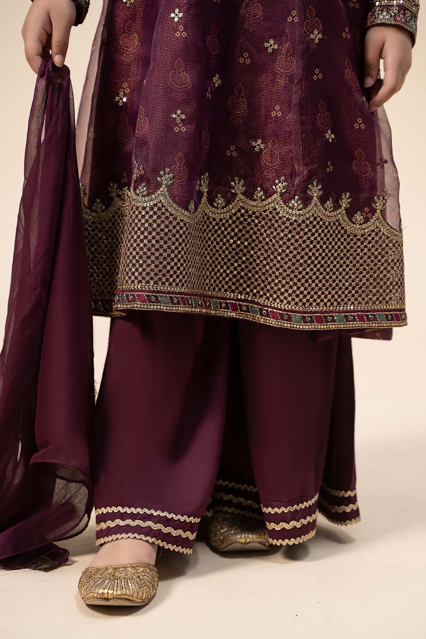 Plain chiffon dupatta with trimming