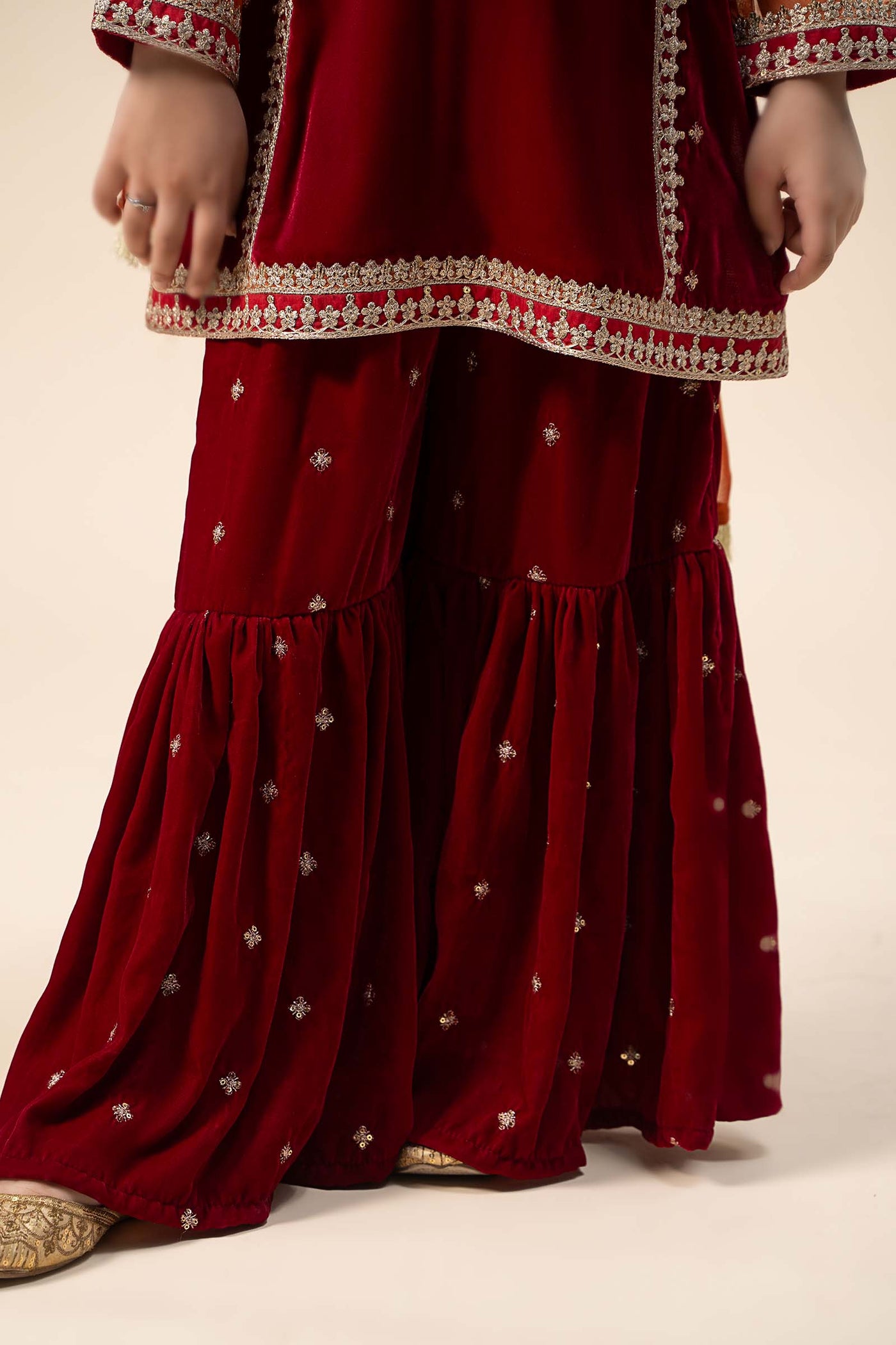 Embroidered silk Pants(As Shown)