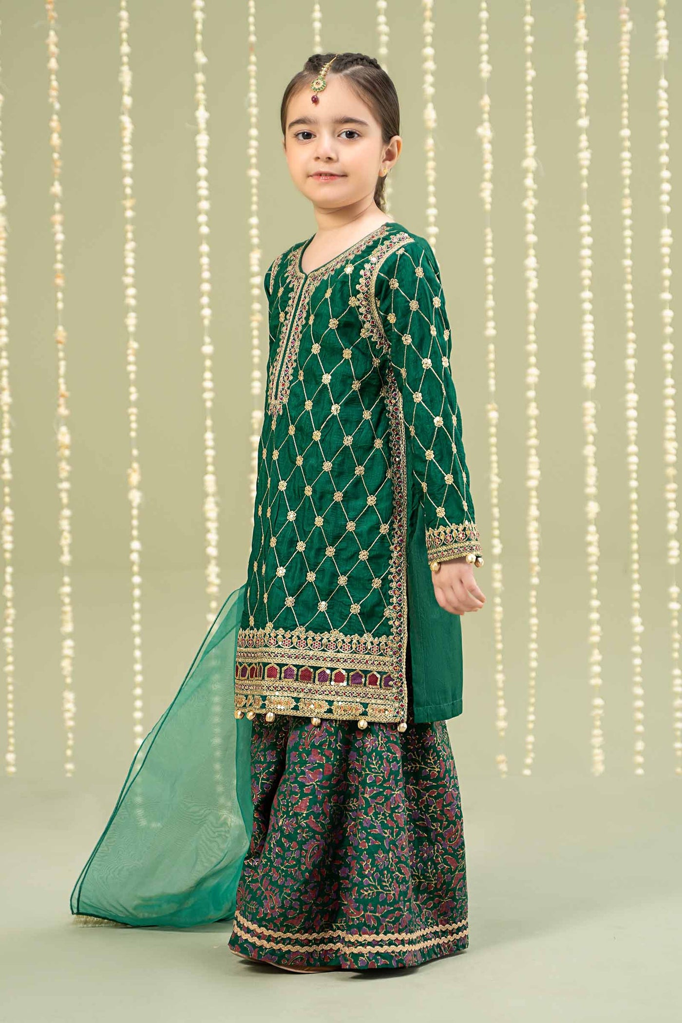 Draped Dupatta (As Shown)
