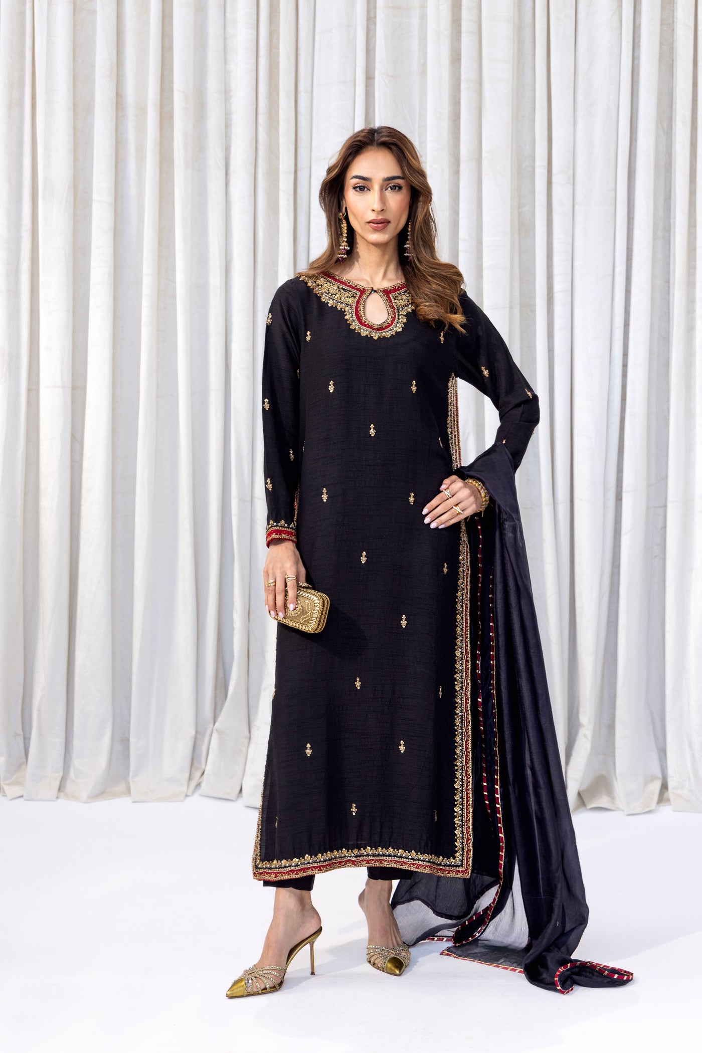 https://cdn.shopify.com/s/files/1/0923/1931/8403/files/MNGO8808_4080x_b2e7ca2d-e275-4d3f-b19d-516fcc50a908.jpg?v=1768491526