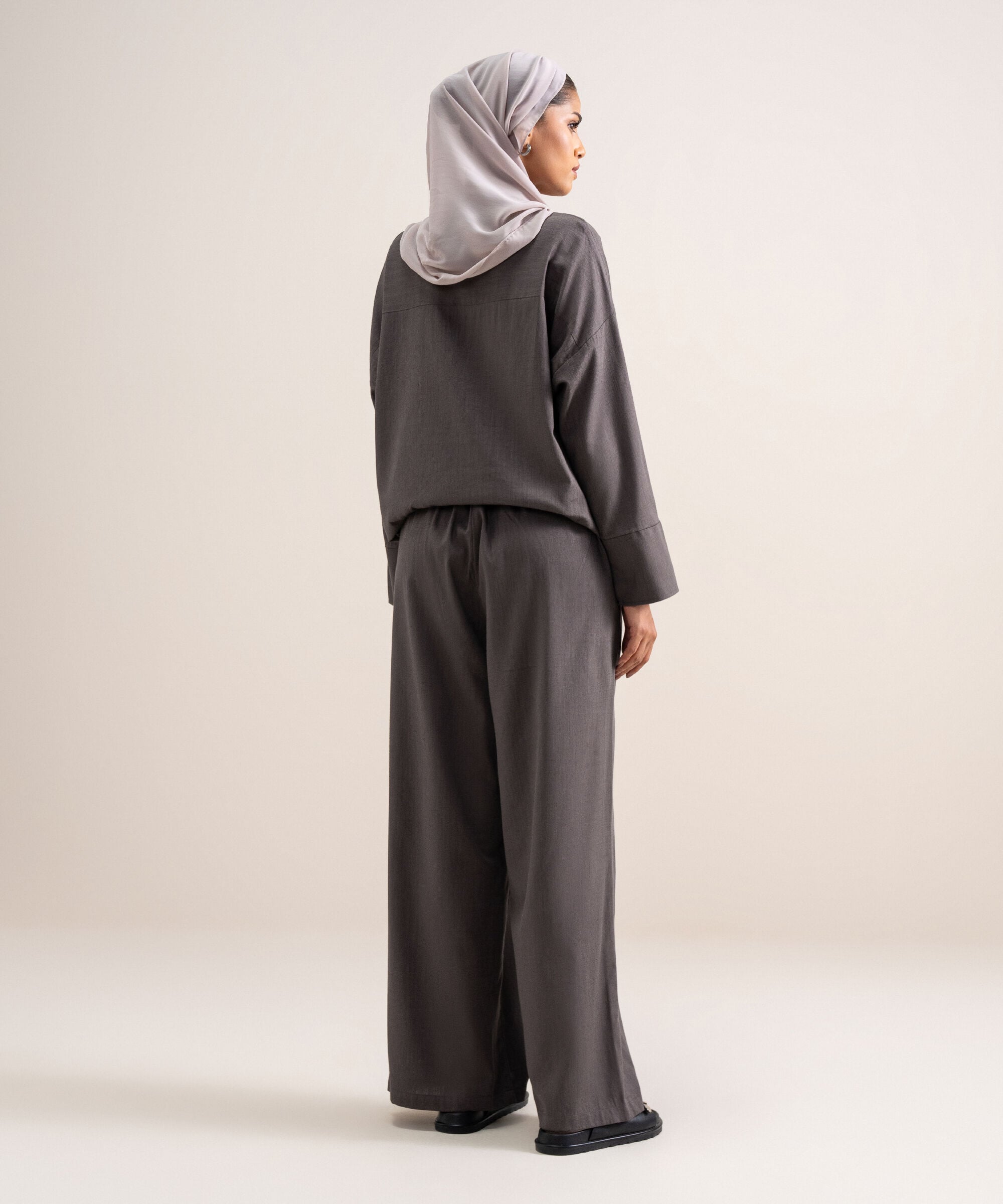 Loose-Fit  Pleated Pants MODBTM26V703