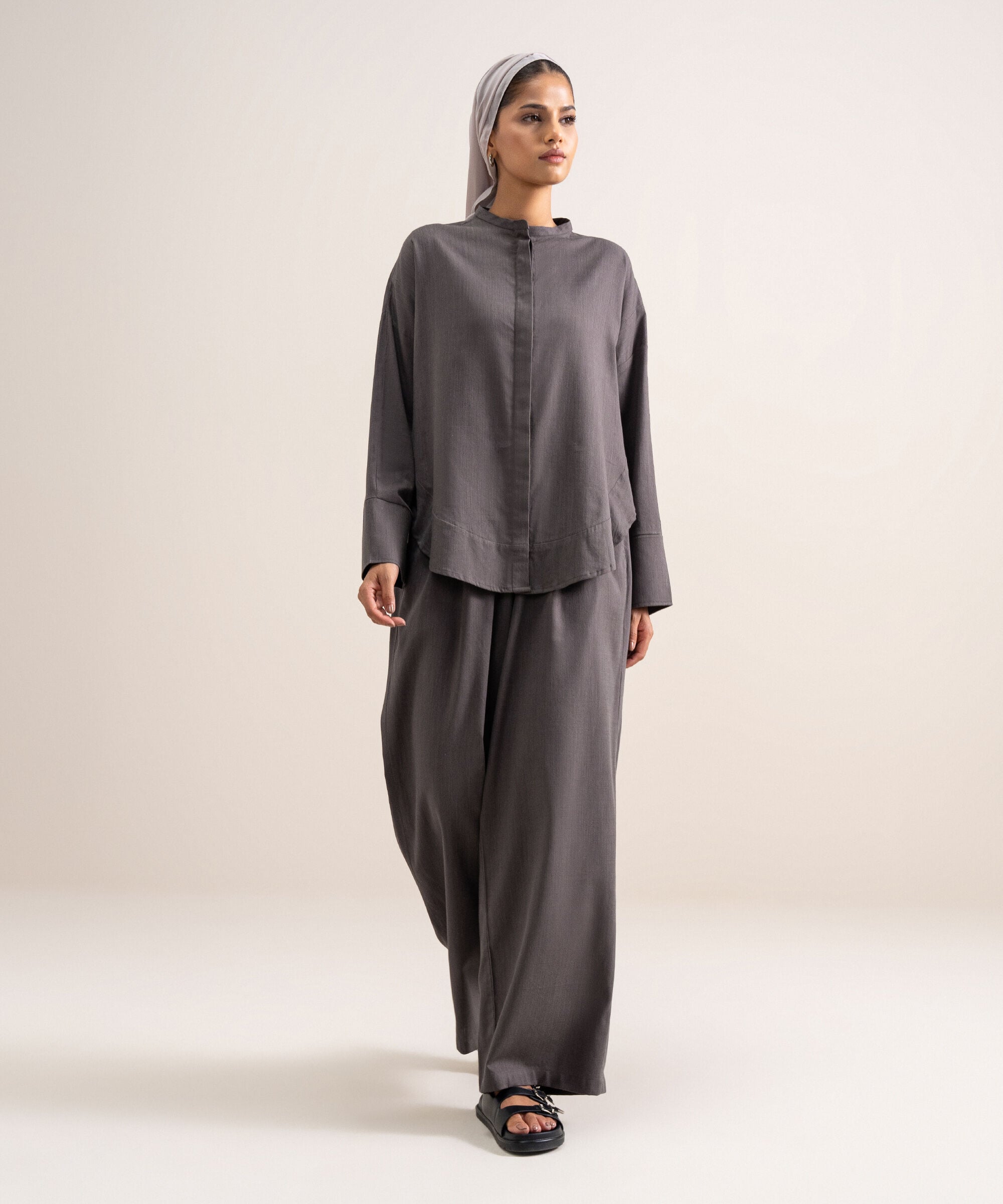Loose-Fit  Pleated Pants MODBTM26V703