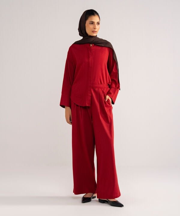 Loose-Fit  Pleated Pants