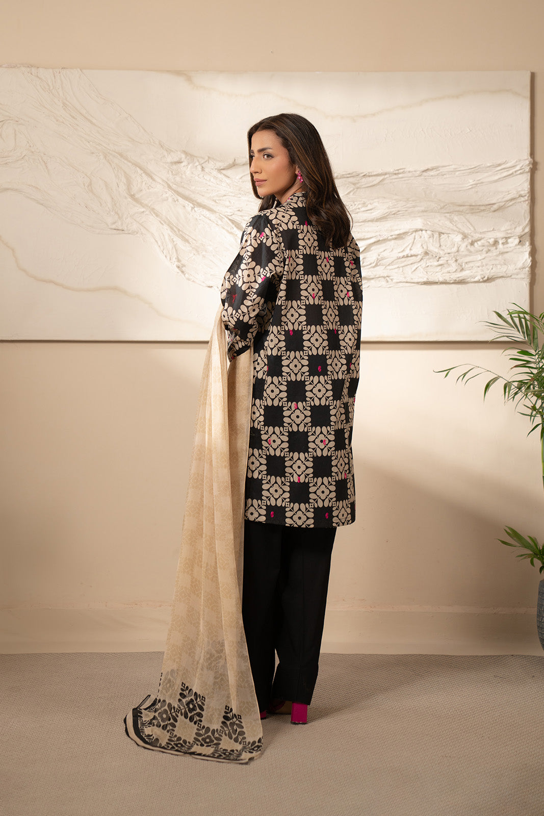 2 Piece Printed Lawn Printed Unstitched Suit (UC0065)