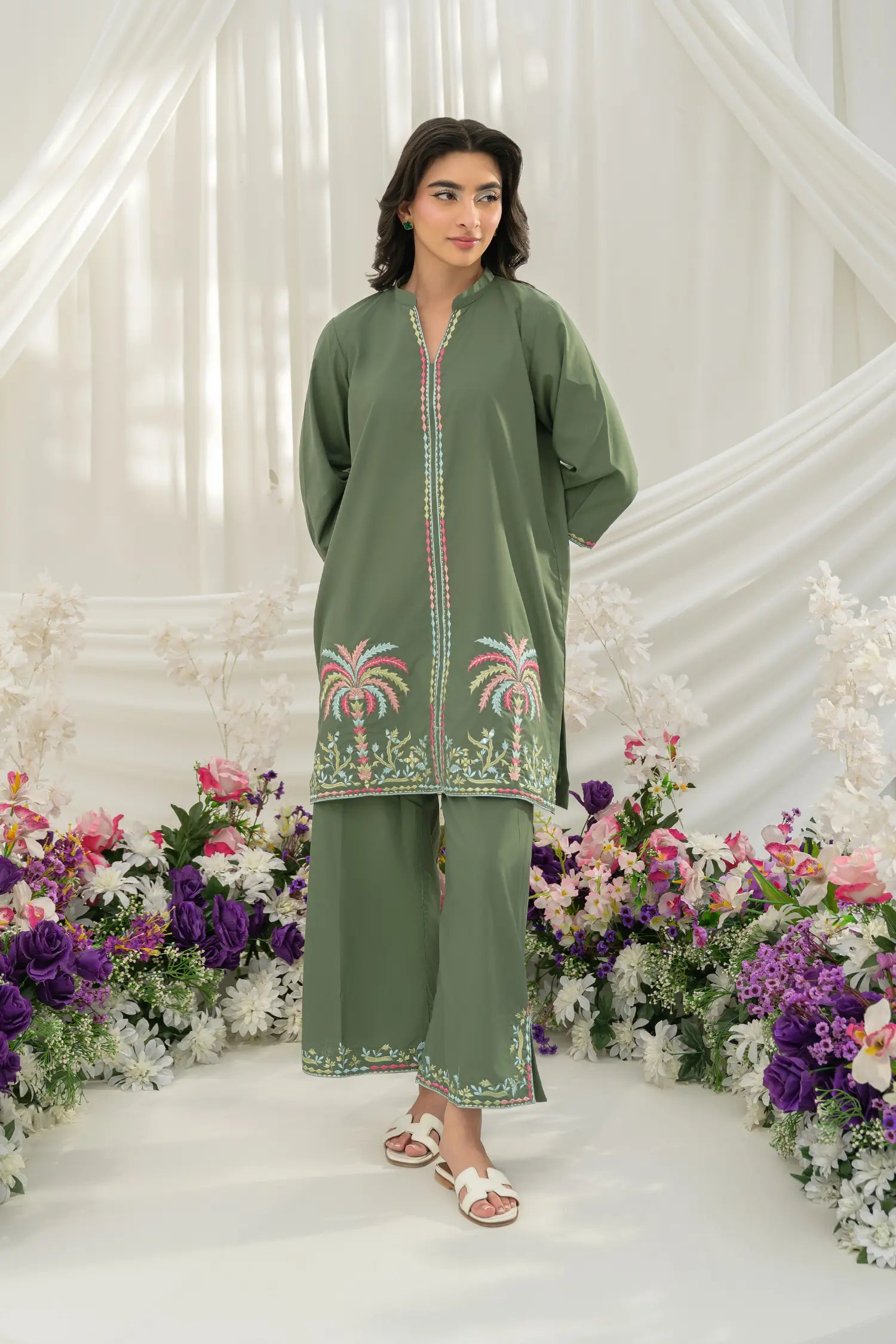 https://cdn.shopify.com/s/files/1/0645/9568/9628/files/MOSSGREEN6.webp?v=1768550036