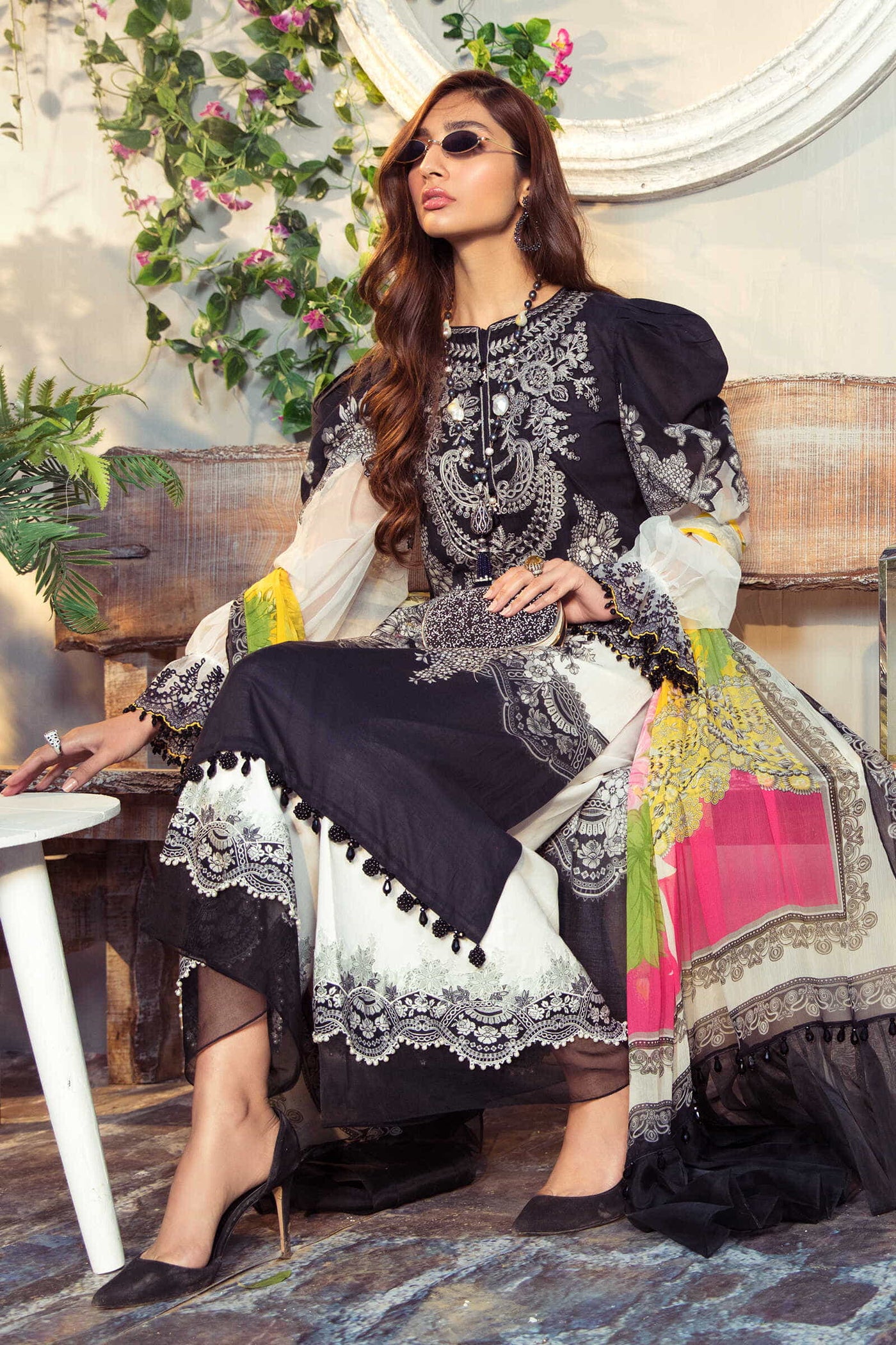 Unstitched Fabrics/M.Prints Mpt-1002-B