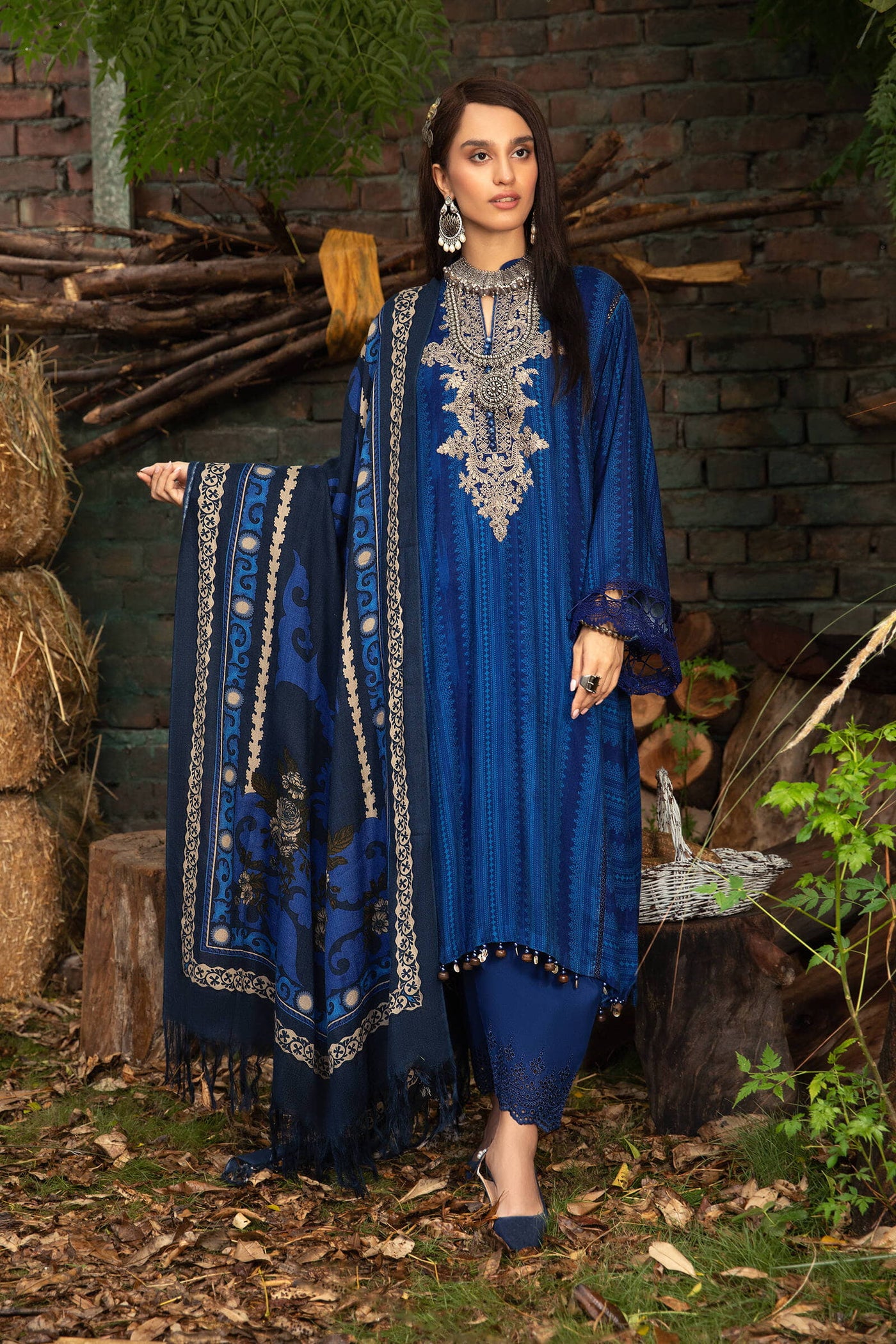 Unstitched Fabrics/M.Prints Mpt-1204-B