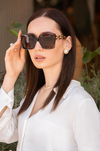 https://cdn.shopify.com/s/files/1/0620/8788/9062/files/MSG-S24-18Front.jpg?v=1709382653