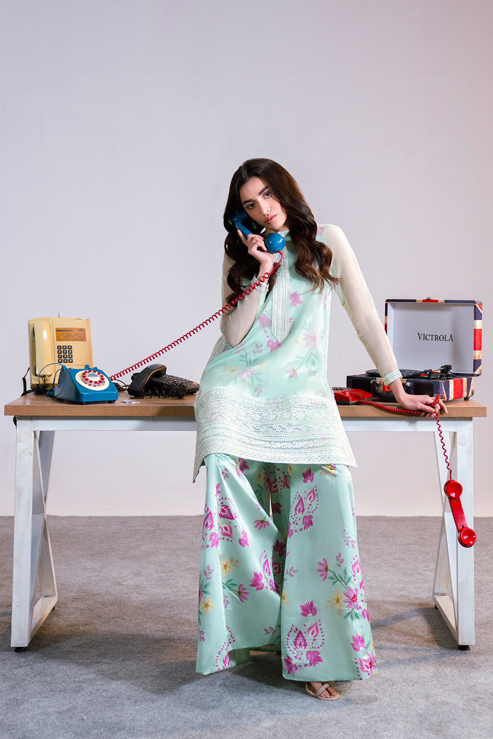 SLOANE - MSS6027