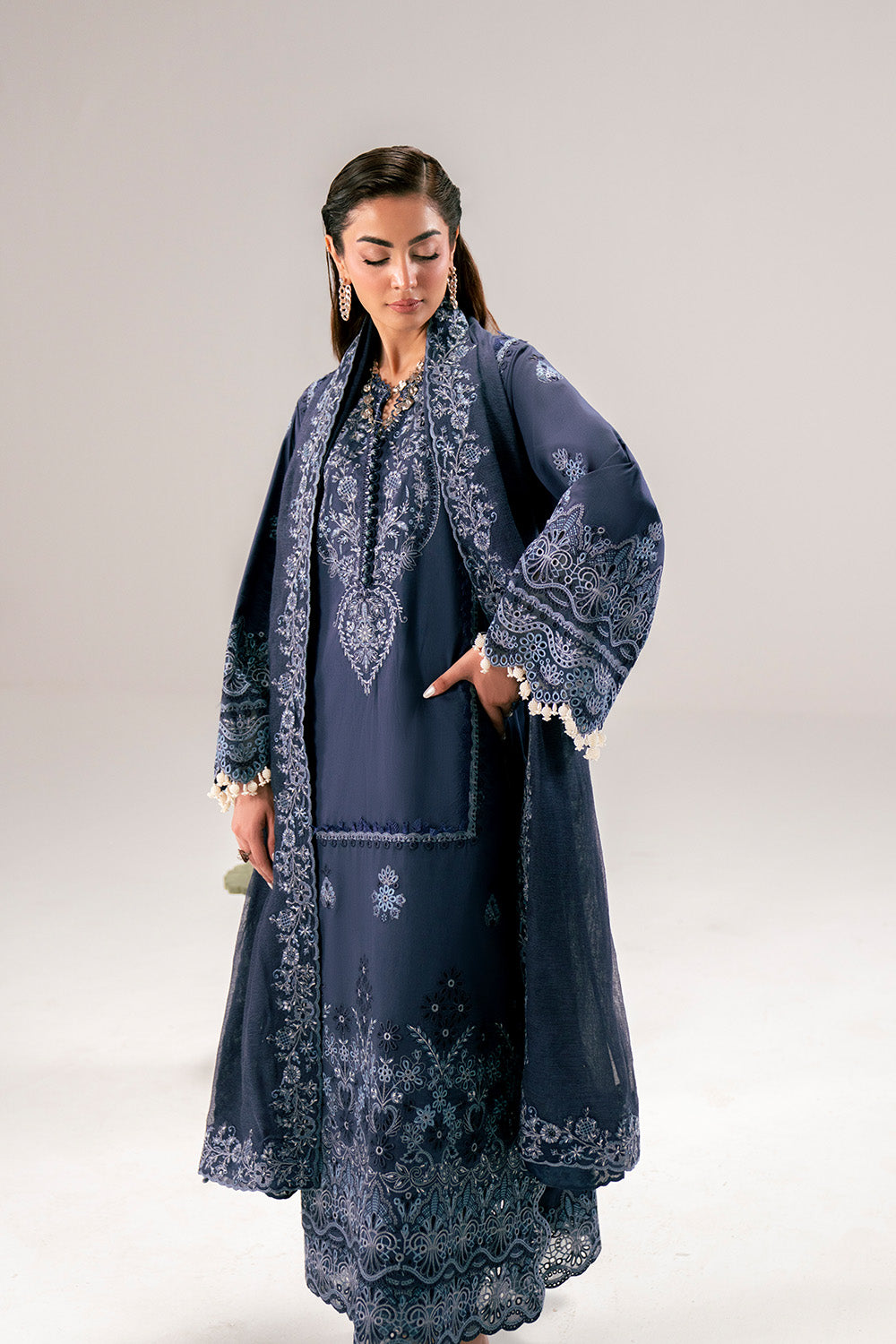 ISABELLA - MSS6307