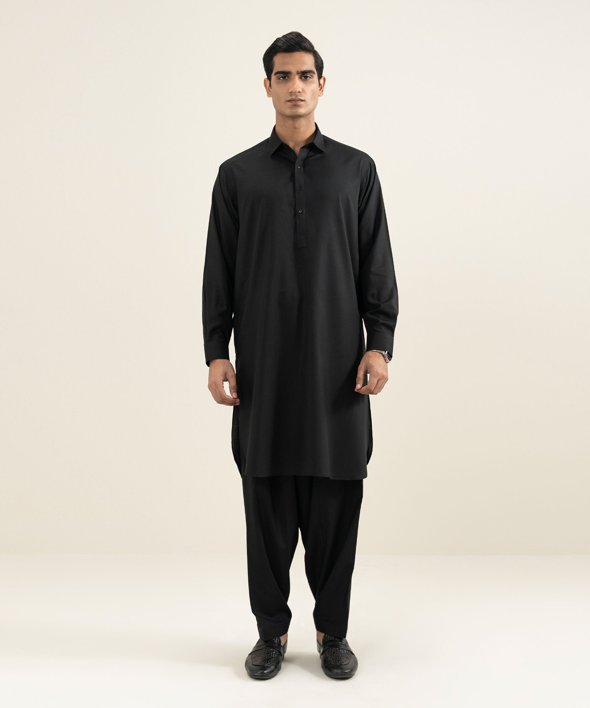 Men'S Stitched Black Wash And  Wear Suit