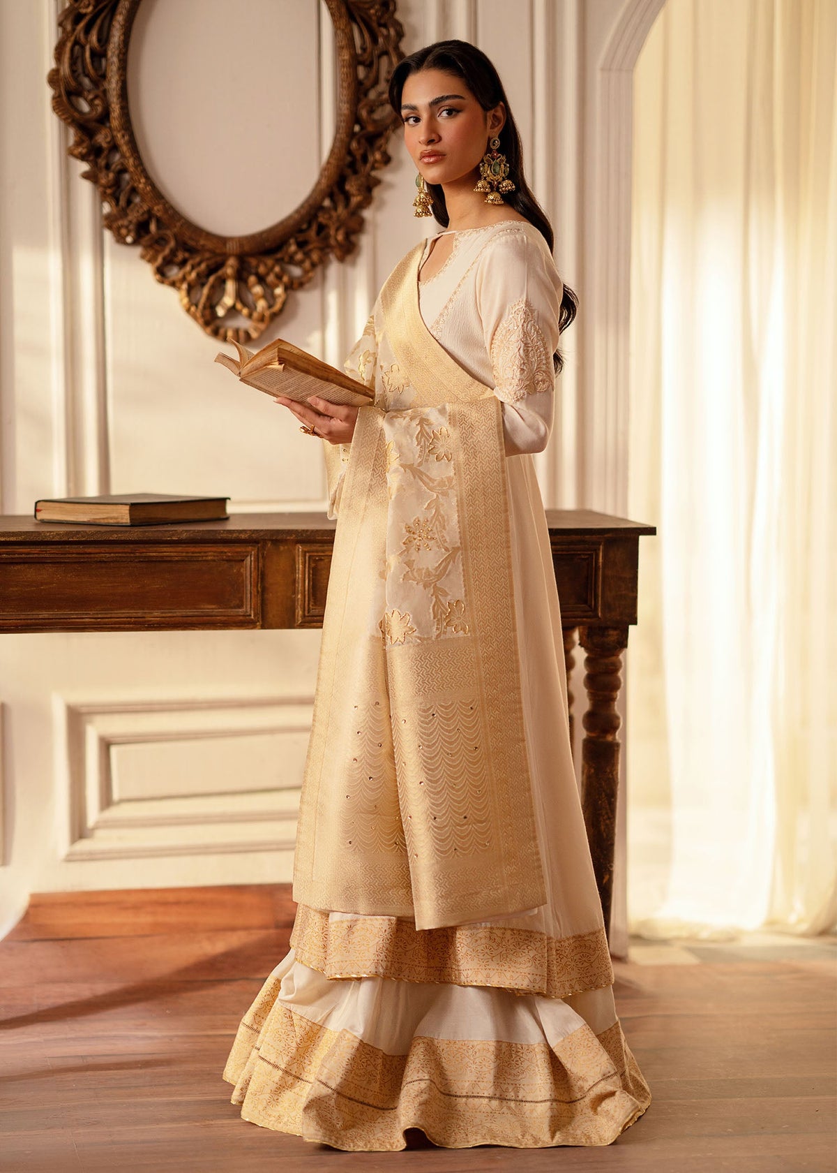 Gohar-e-Nayaab