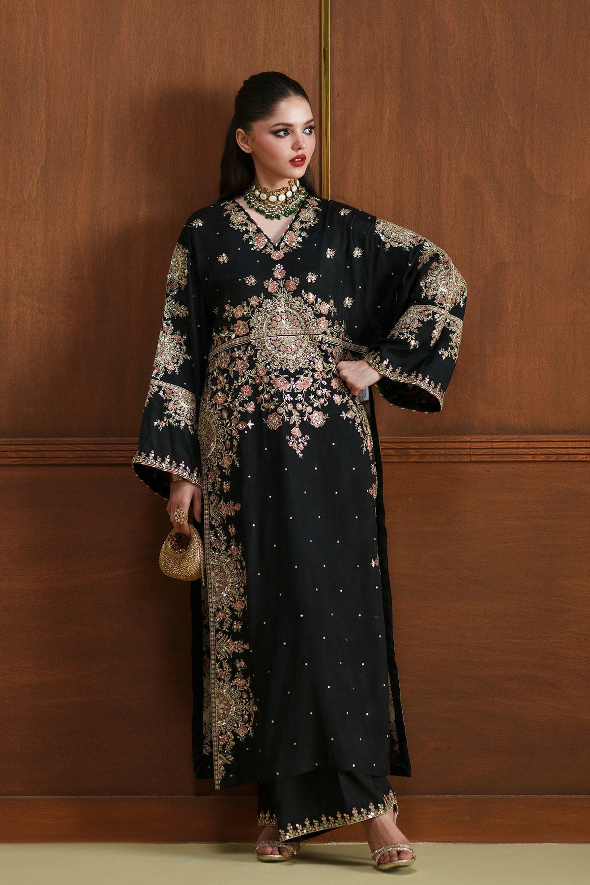 EMBROIDERED SUIT (E1104/104/902)