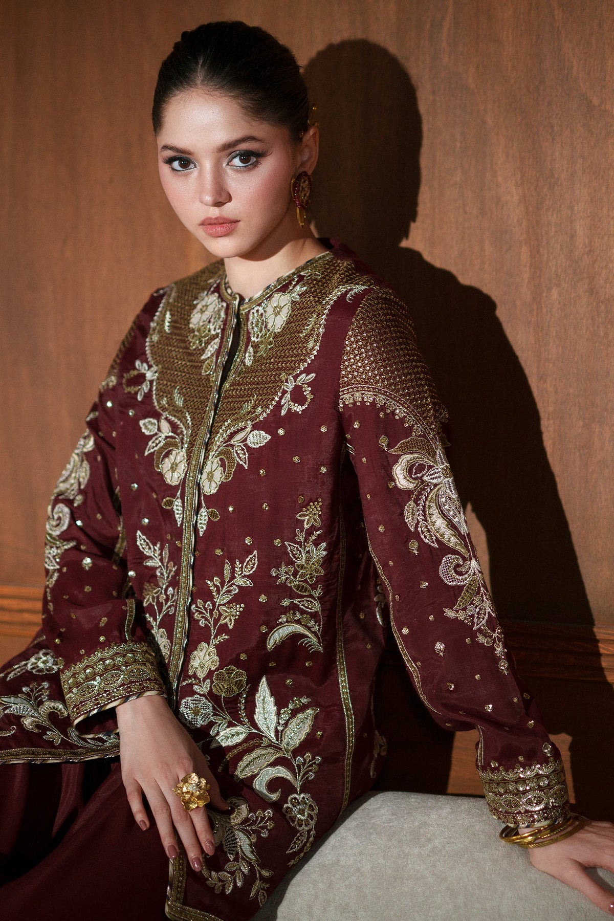 EMBROIDERED SUIT (E1077/104/415)