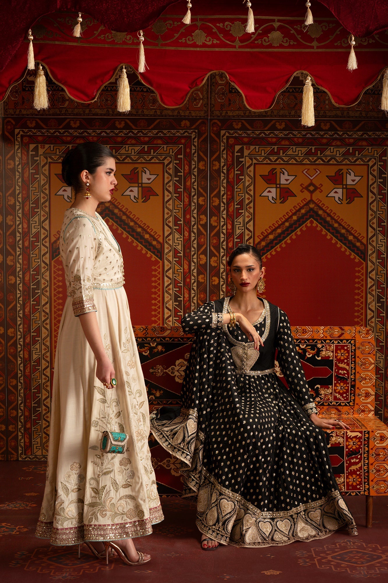 EMBROIDERED PISHWAS (E1051/104/901)