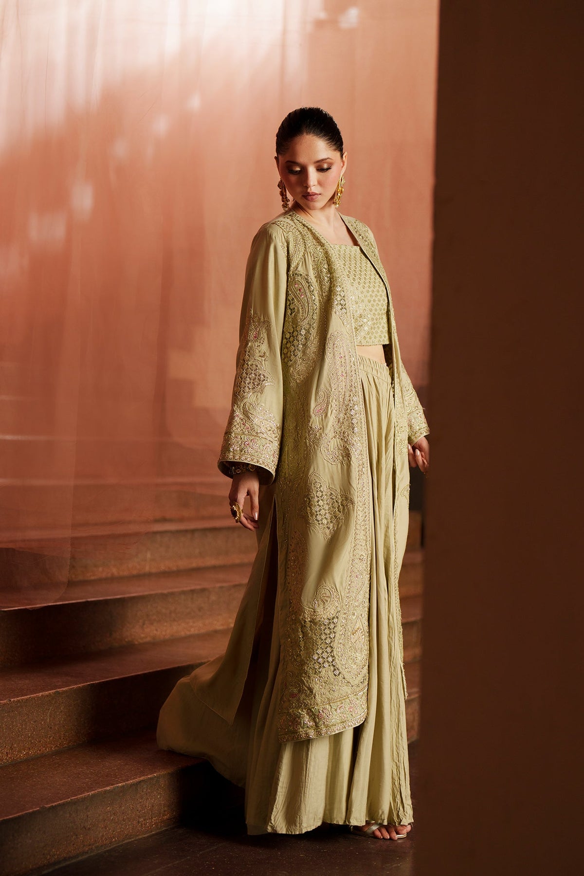EMBROIDERED SUIT (E1258-104-006)