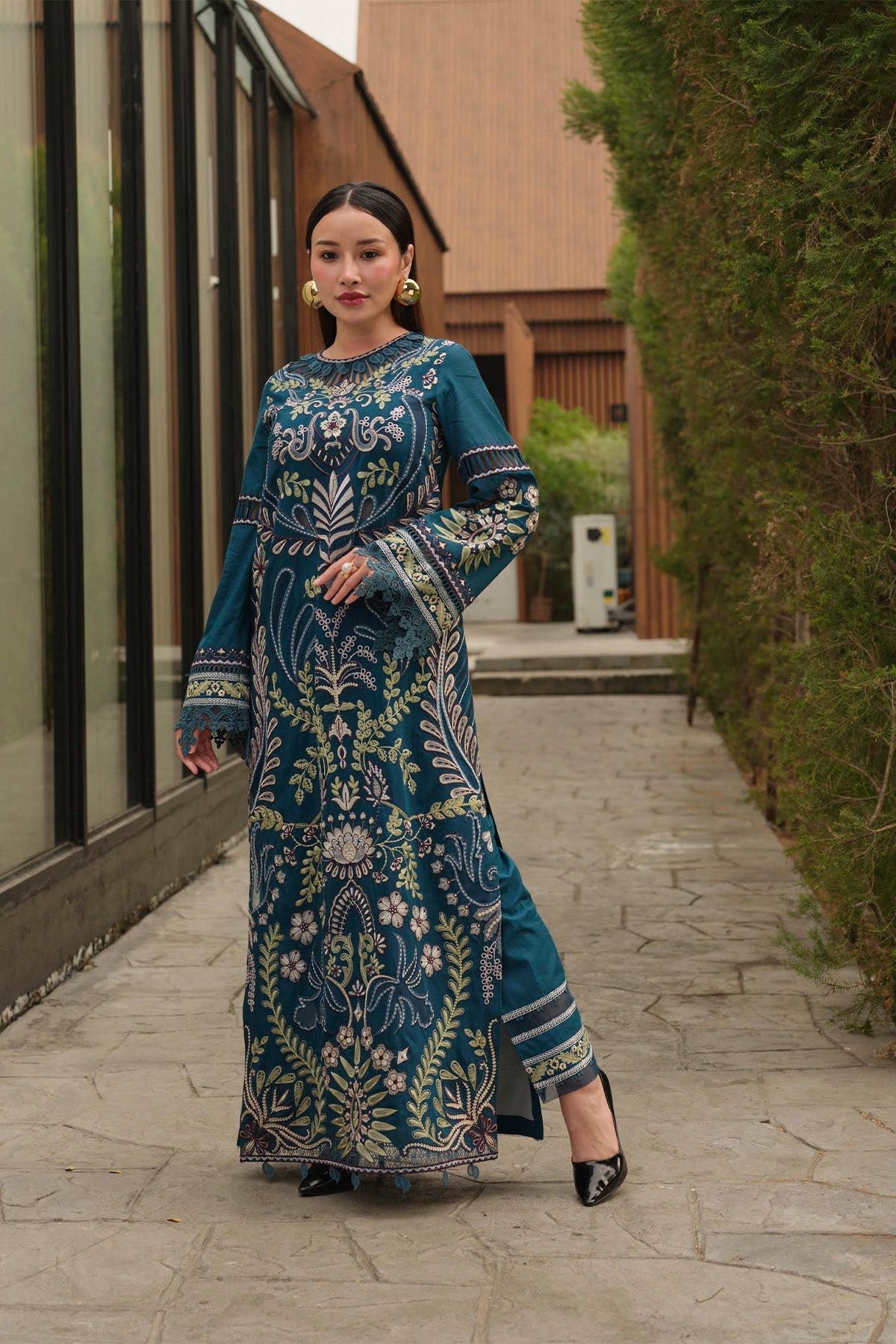 https://cdn.shopify.com/s/files/1/0523/4327/5696/files/MYSIEbyTAHIRA_0085.jpg?v=1770030254