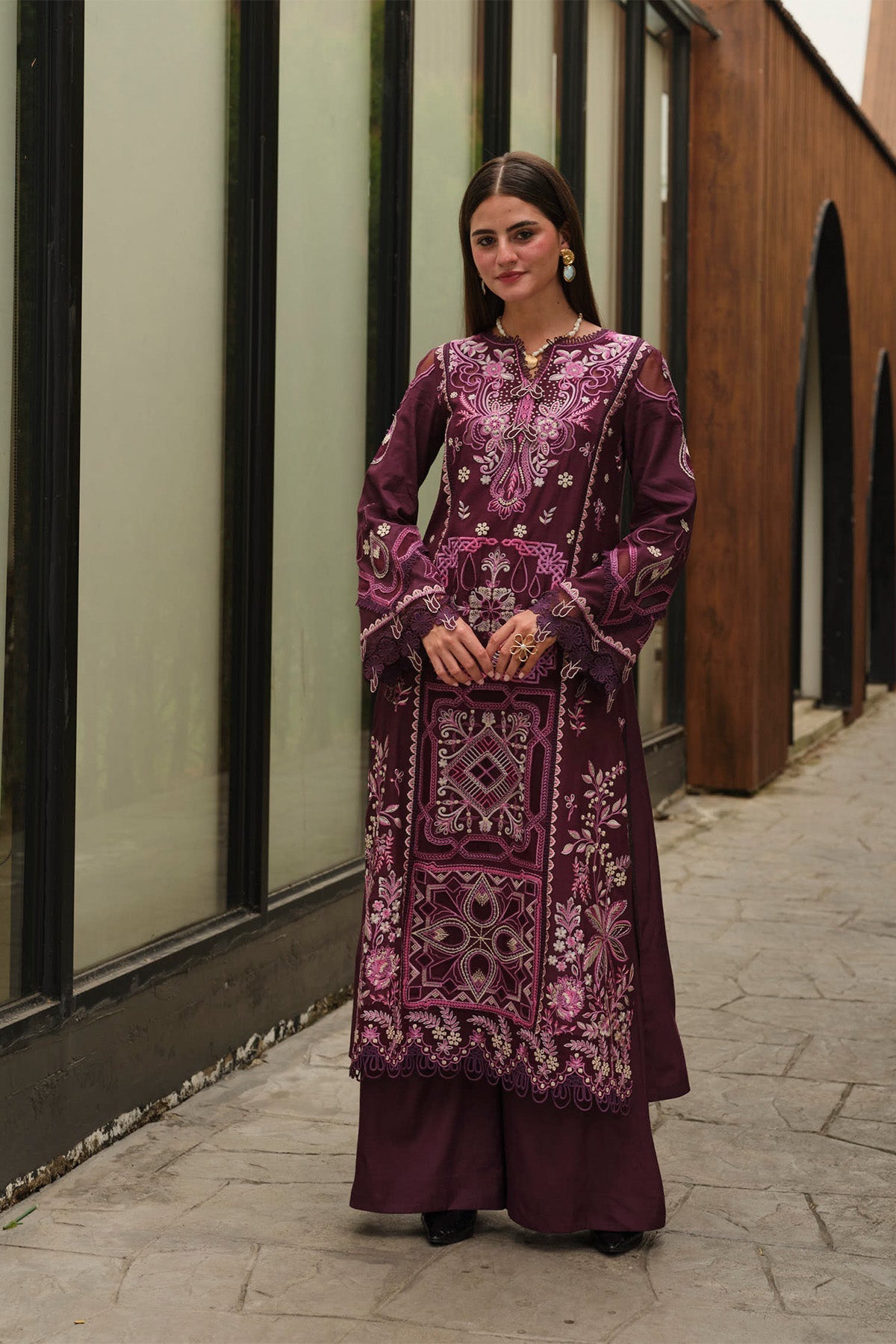 Mysie by Tahira