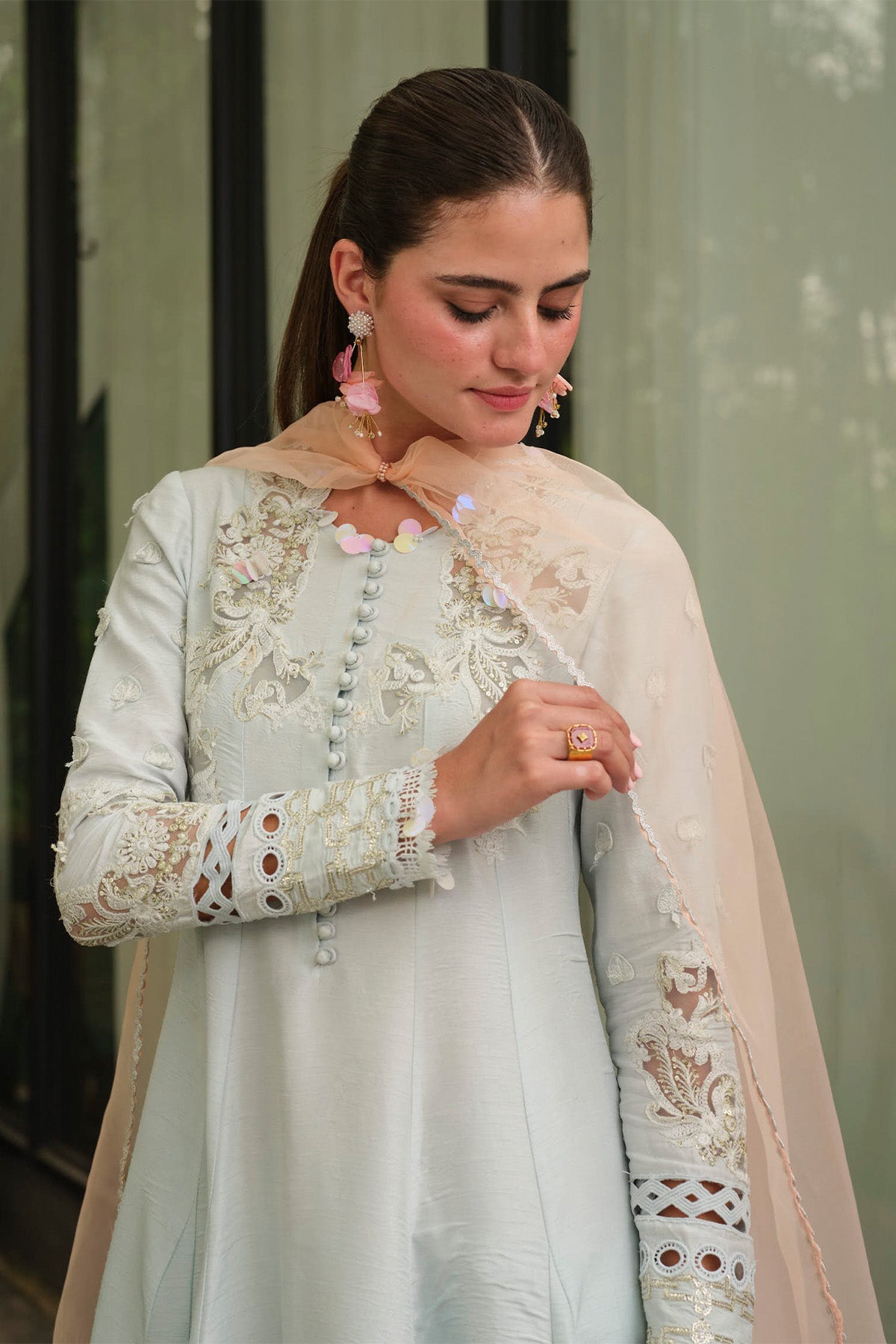 https://cdn.shopify.com/s/files/1/0523/4327/5696/files/MYSIEbyTAHIRA_0227.jpg?v=1770030754