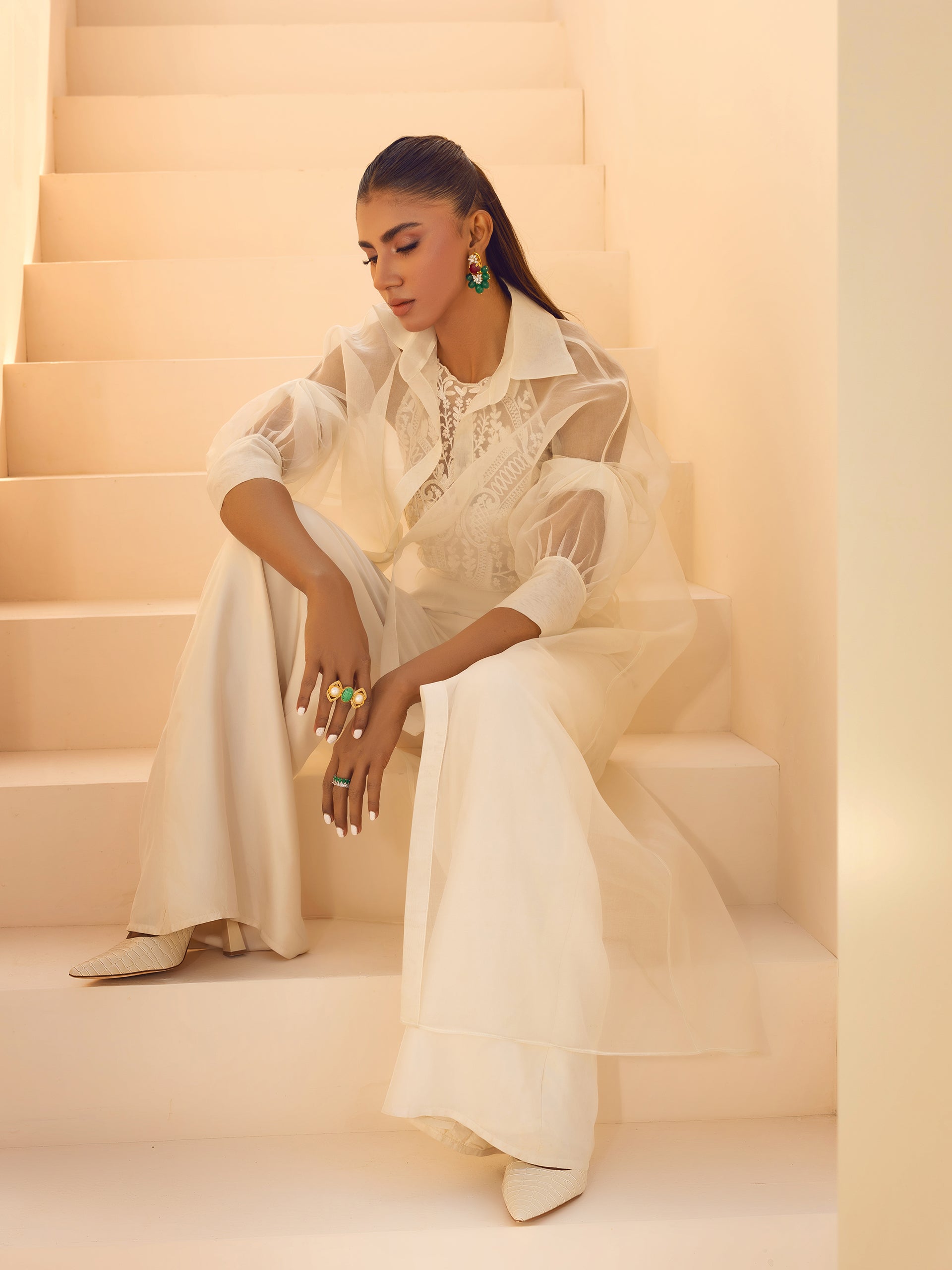 https://cdn.shopify.com/s/files/1/0768/4872/6205/files/Mara-White-2.jpg?v=1777656033