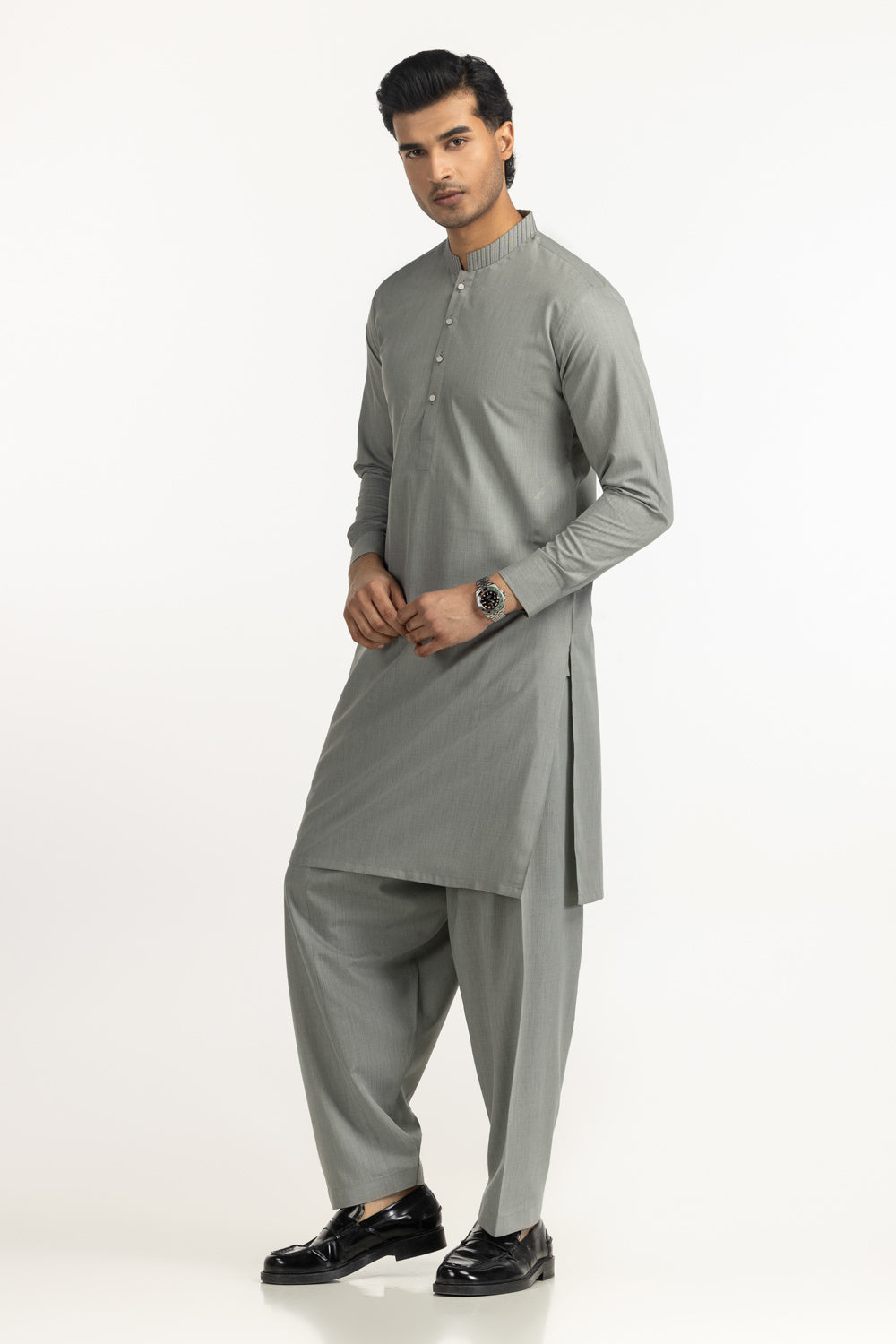 Regular Fit Styling Suits