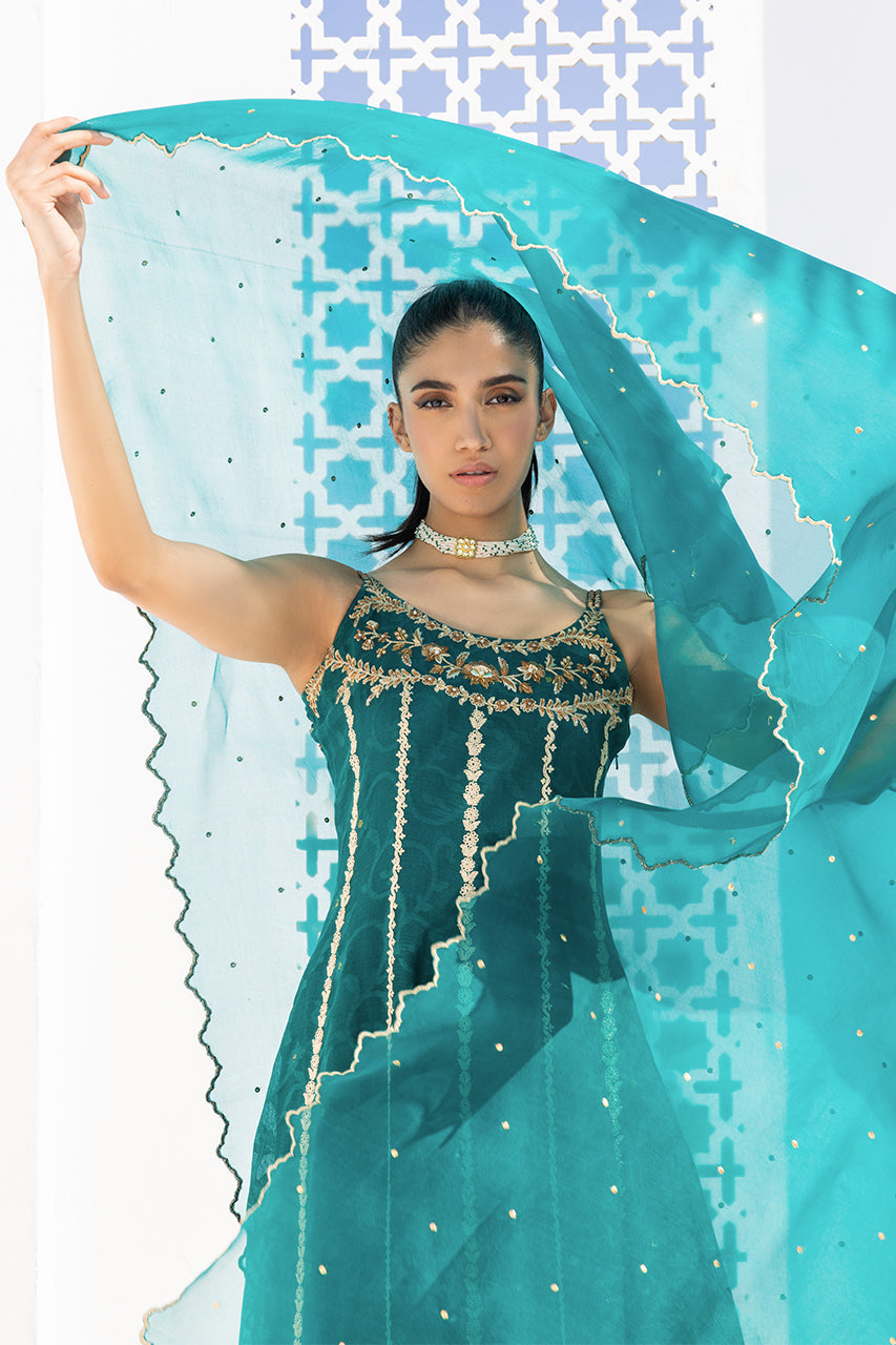 https://cdn.shopify.com/s/files/1/0588/3661/5221/products/Merab_1.jpg?v=1676459835