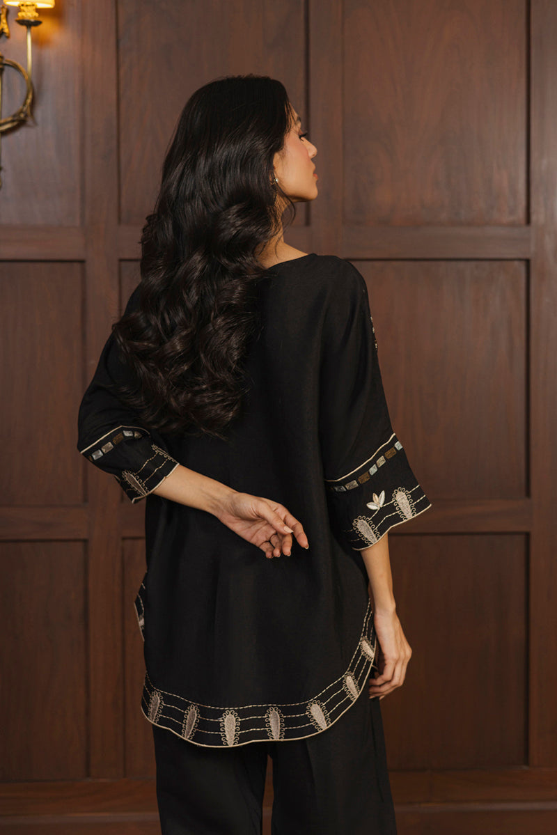 https://cdn.shopify.com/s/files/1/0904/3817/2979/files/MidnightGold_5_07a00cb5-57b8-48b7-8051-9eb7d5c6ac98.jpg?v=1777960481
