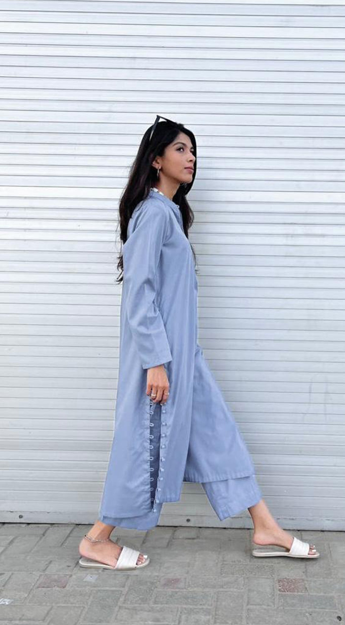 https://cdn.shopify.com/s/files/1/0654/4313/5706/products/Minahil-2.jpg?v=1662803531