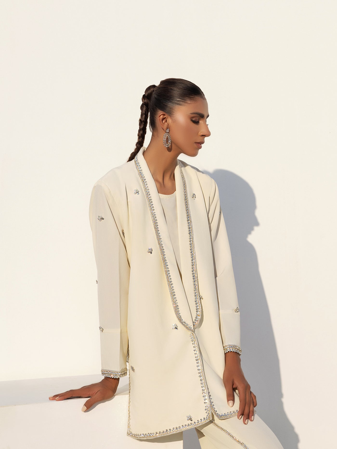 https://i0.wp.com/iqa.design/wp-content/uploads/2024/01/Mira-Ivory-2.jpg?fit=1920%2C2560&ssl=1