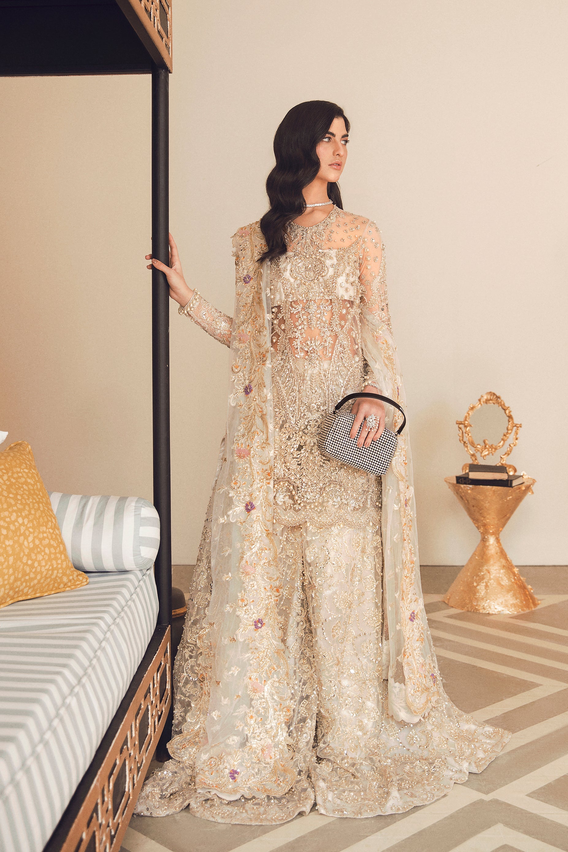 https://cdn.shopify.com/s/files/1/0523/4327/5696/products/Mirha-1.jpg?v=1755961389