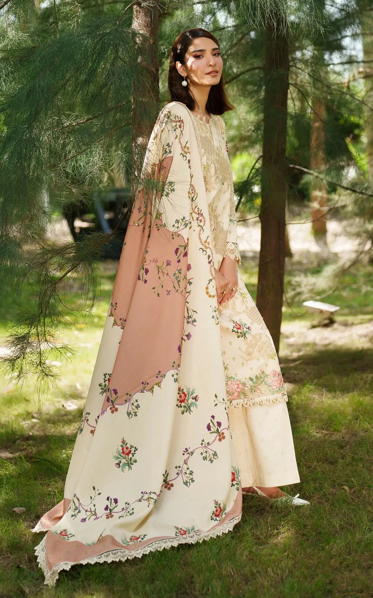 Misty Meadows-MWL25-08 | 3pcs Embroidered Unstitched Winter